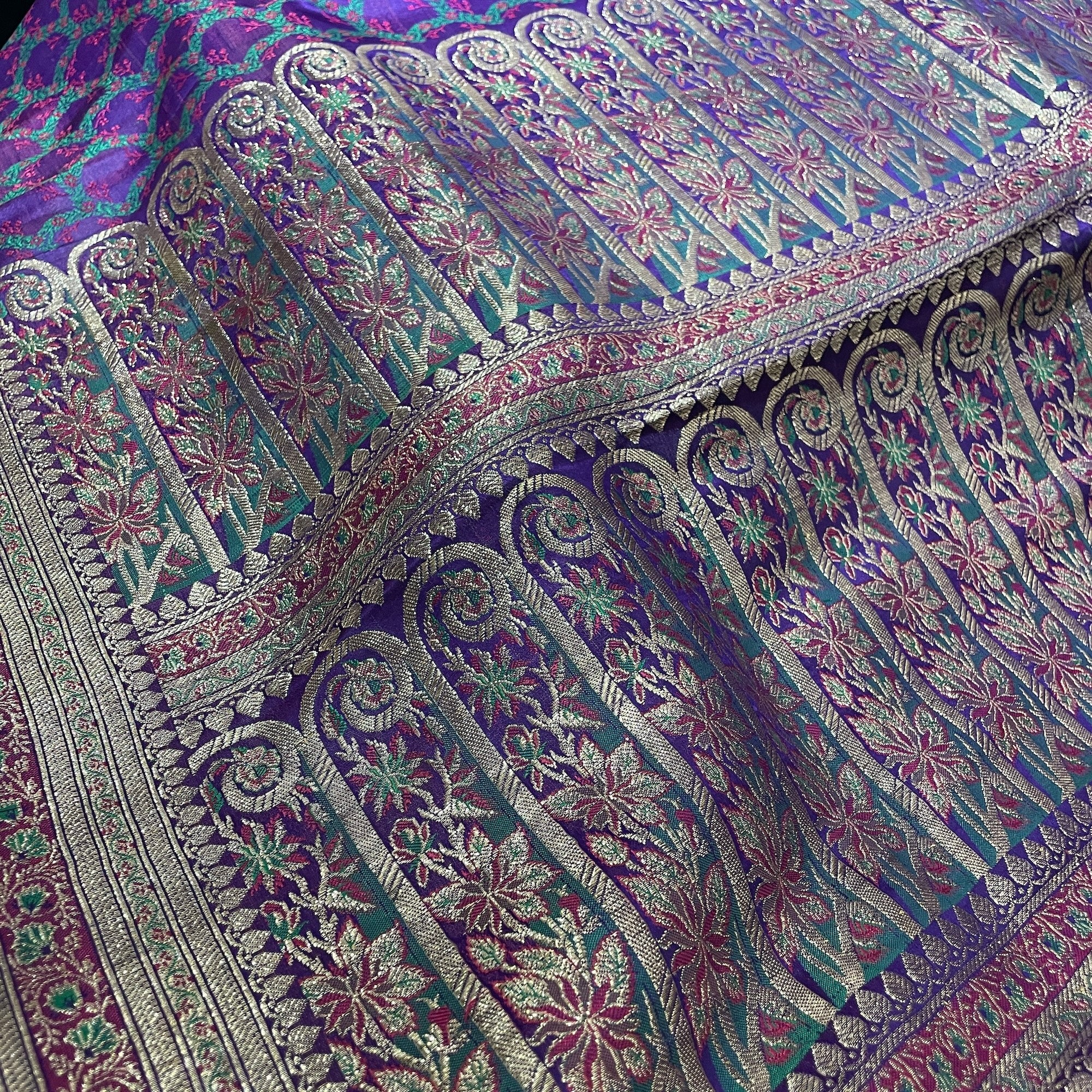 Vintage Banarasi Saree 902 - Vintage India NYC