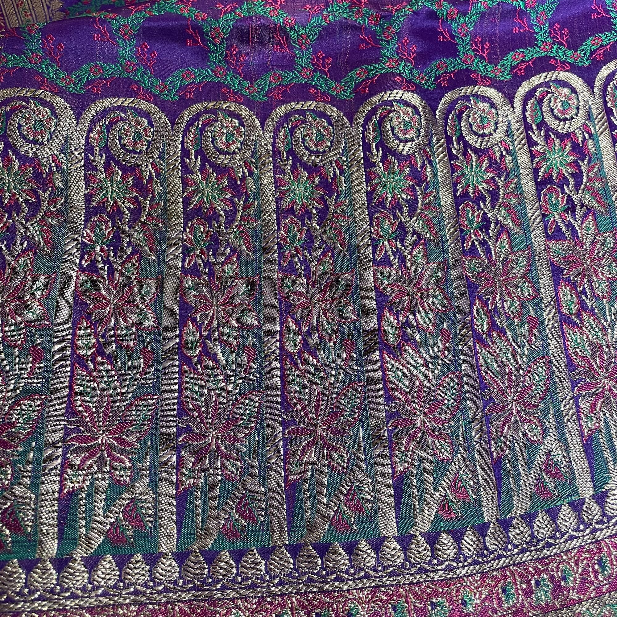 Vintage Banarasi Saree 902 - Vintage India NYC