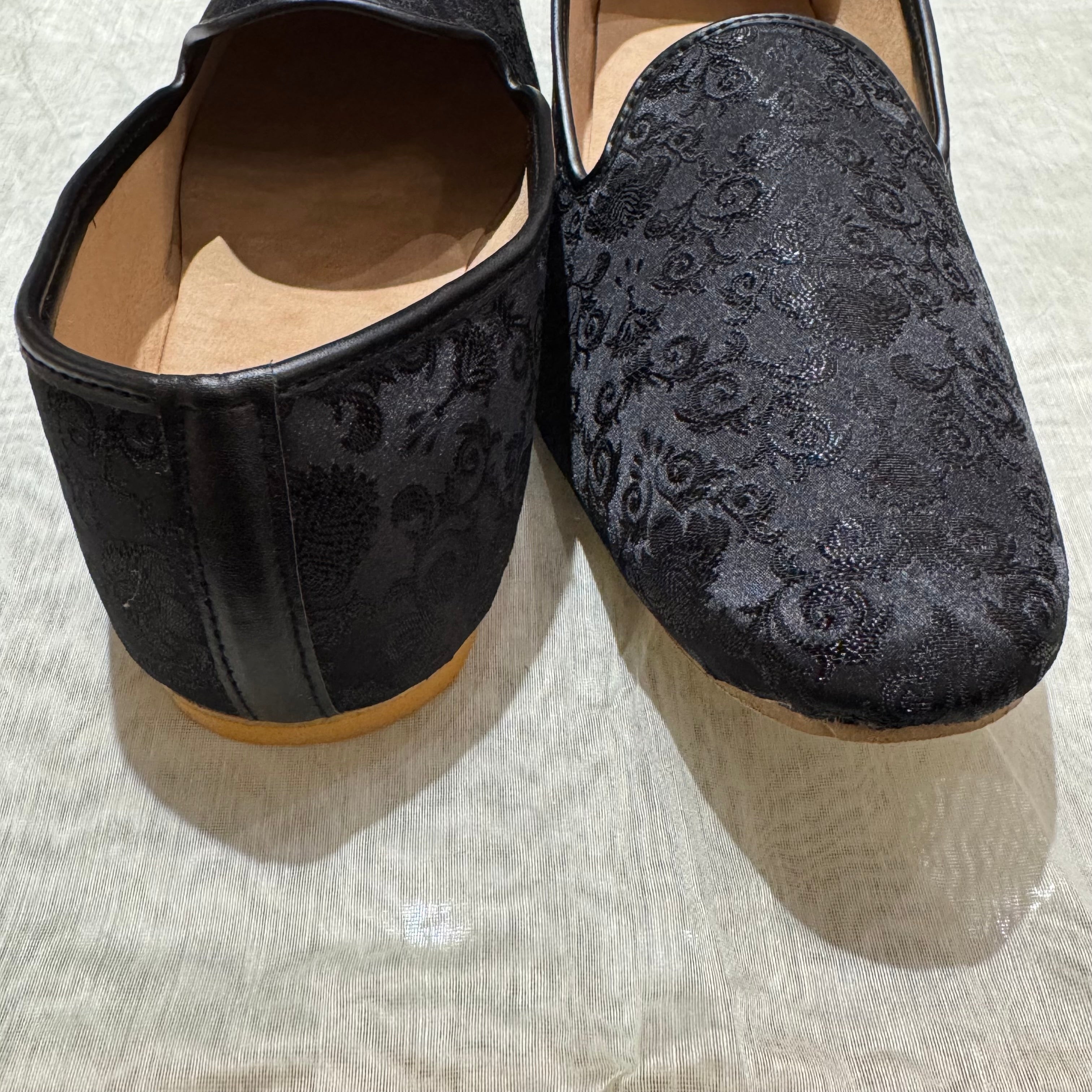Black Scroll Loafer