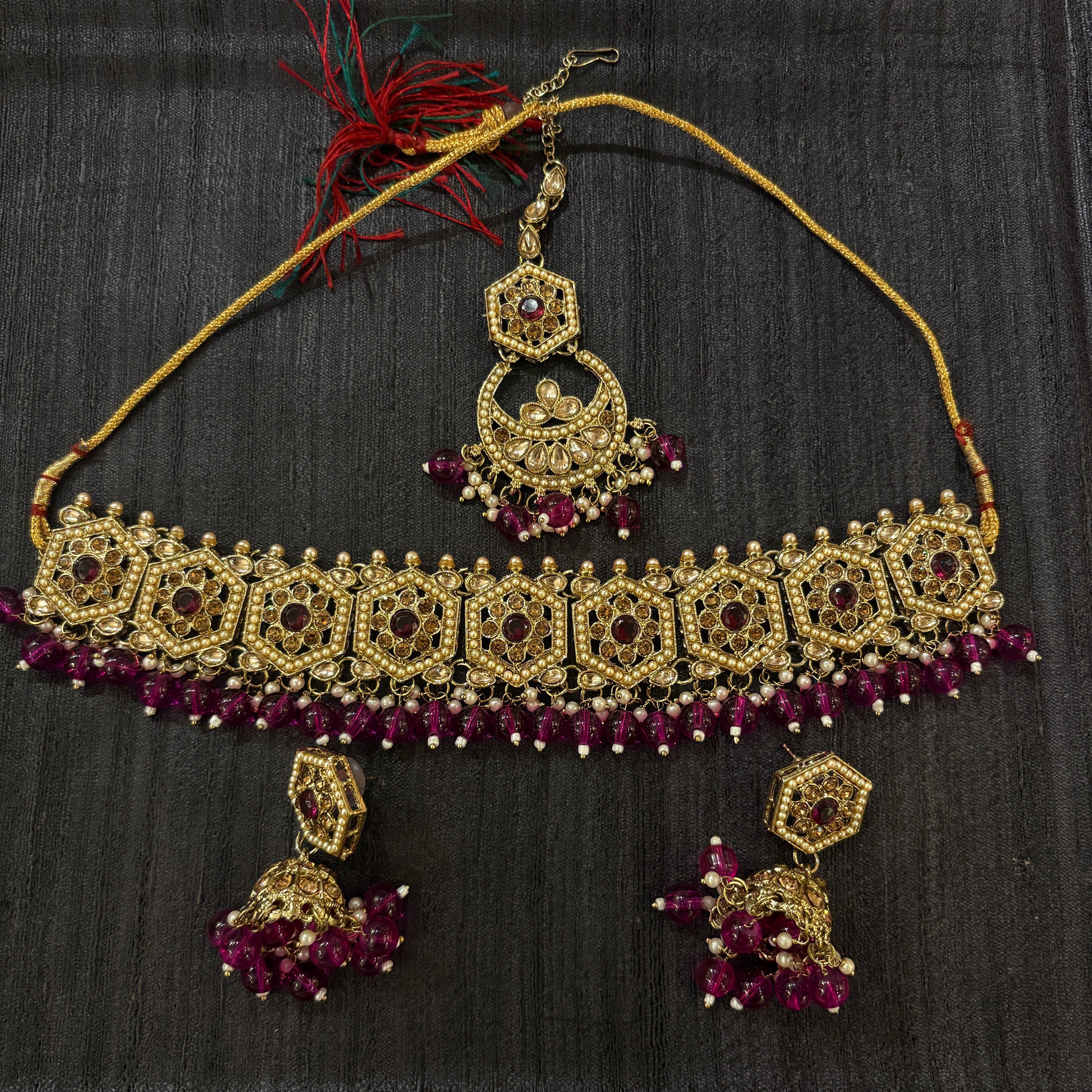 DT Hexagon Pearl Choker Sets