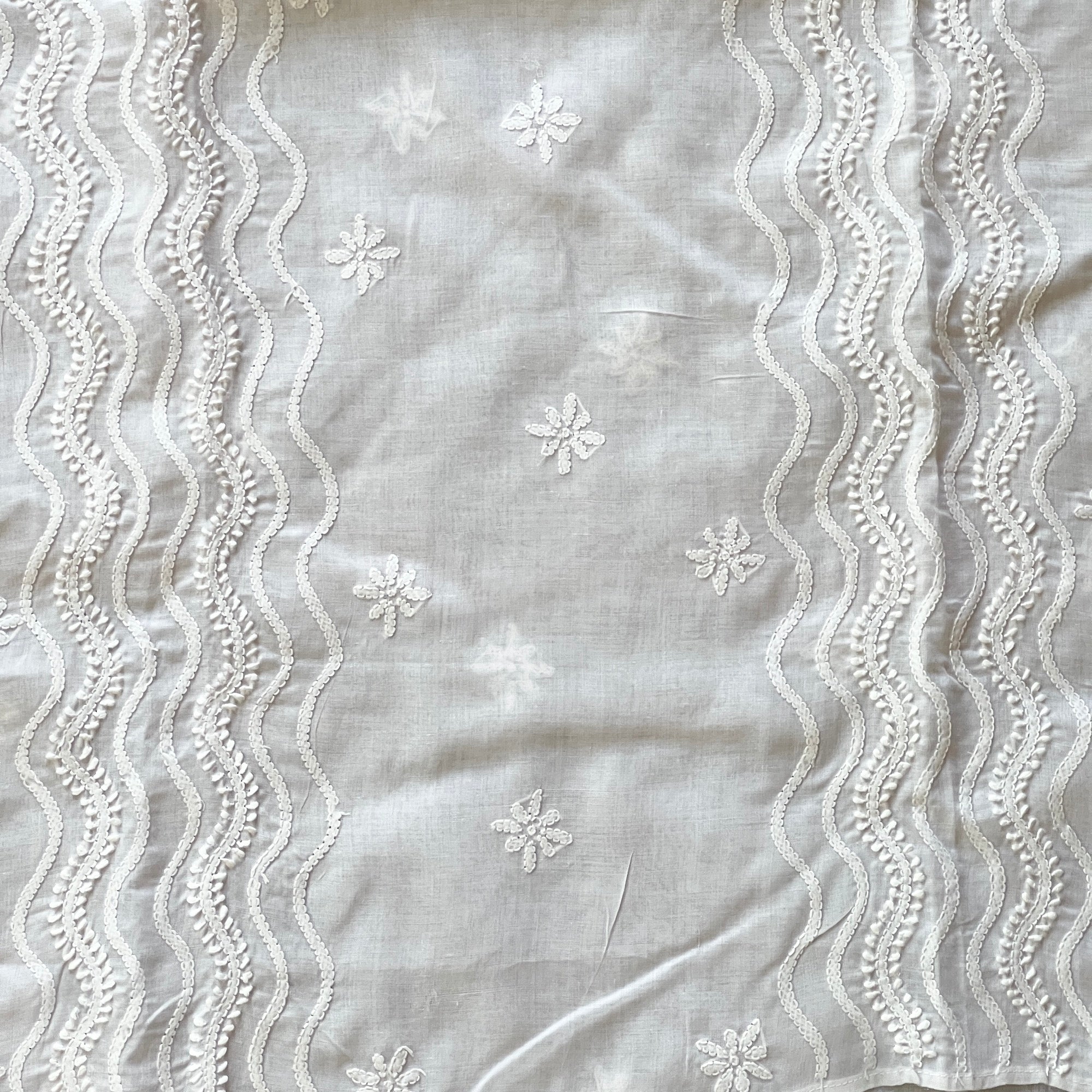 LH Hand Embroidered White Kurtas- 1042 Wave - Vintage India NYC