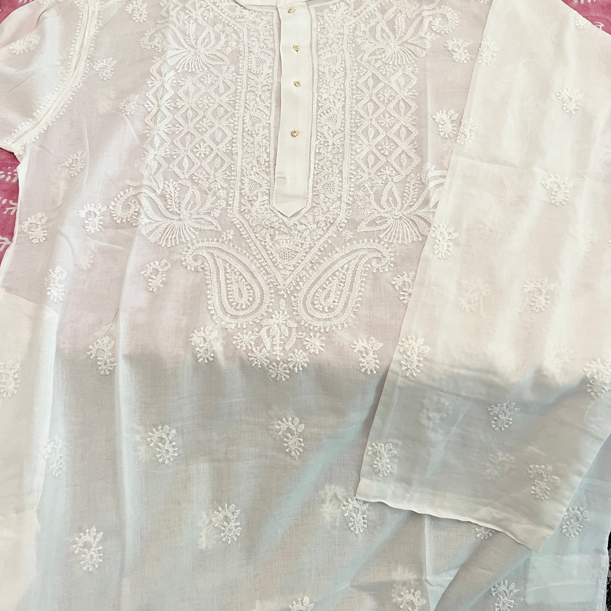 LH Hand Embroidered White Kurtas- Small Diamond - Vintage India NYC