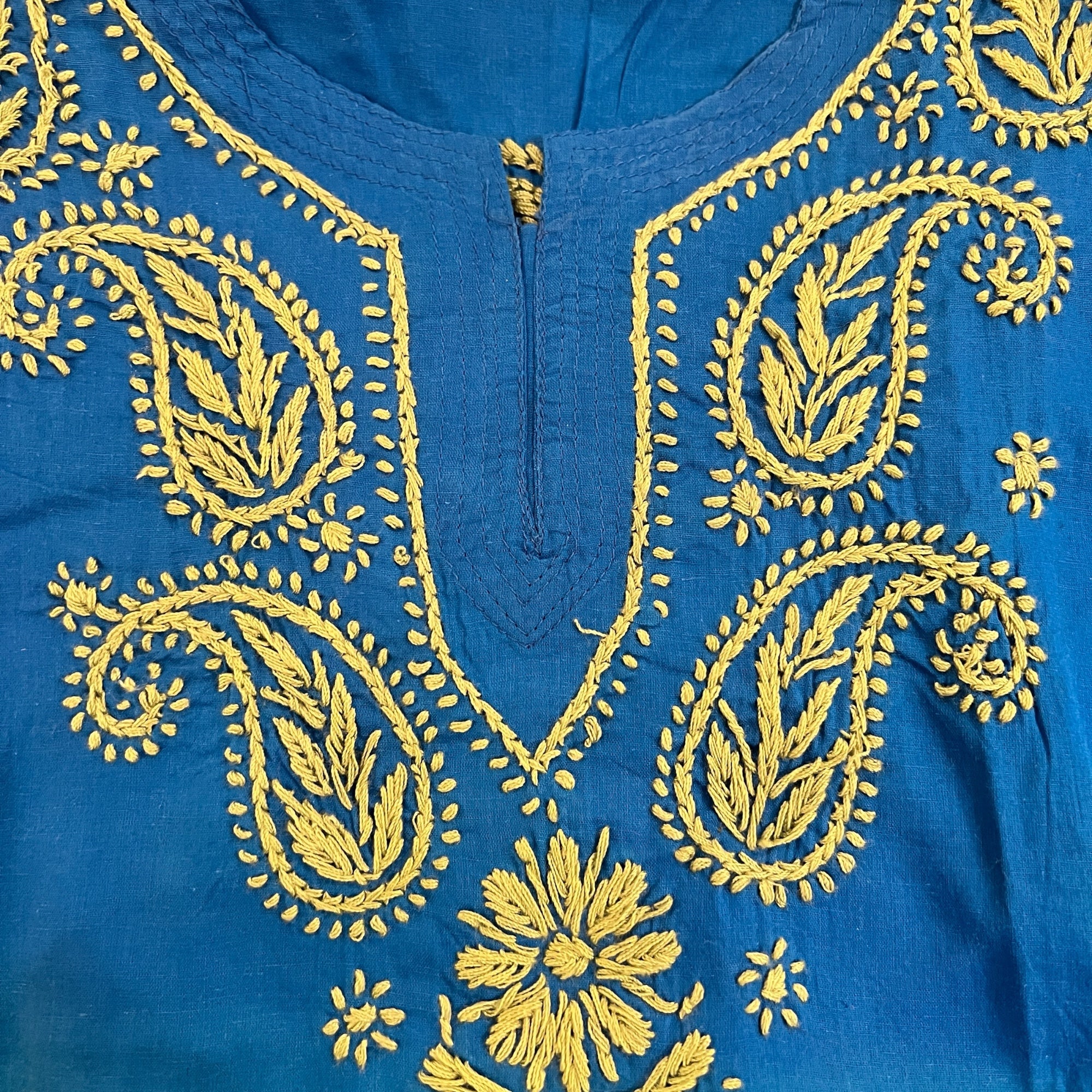 AR Short Embroidered Cotton Tunic Kurti-L - Vintage India NYC