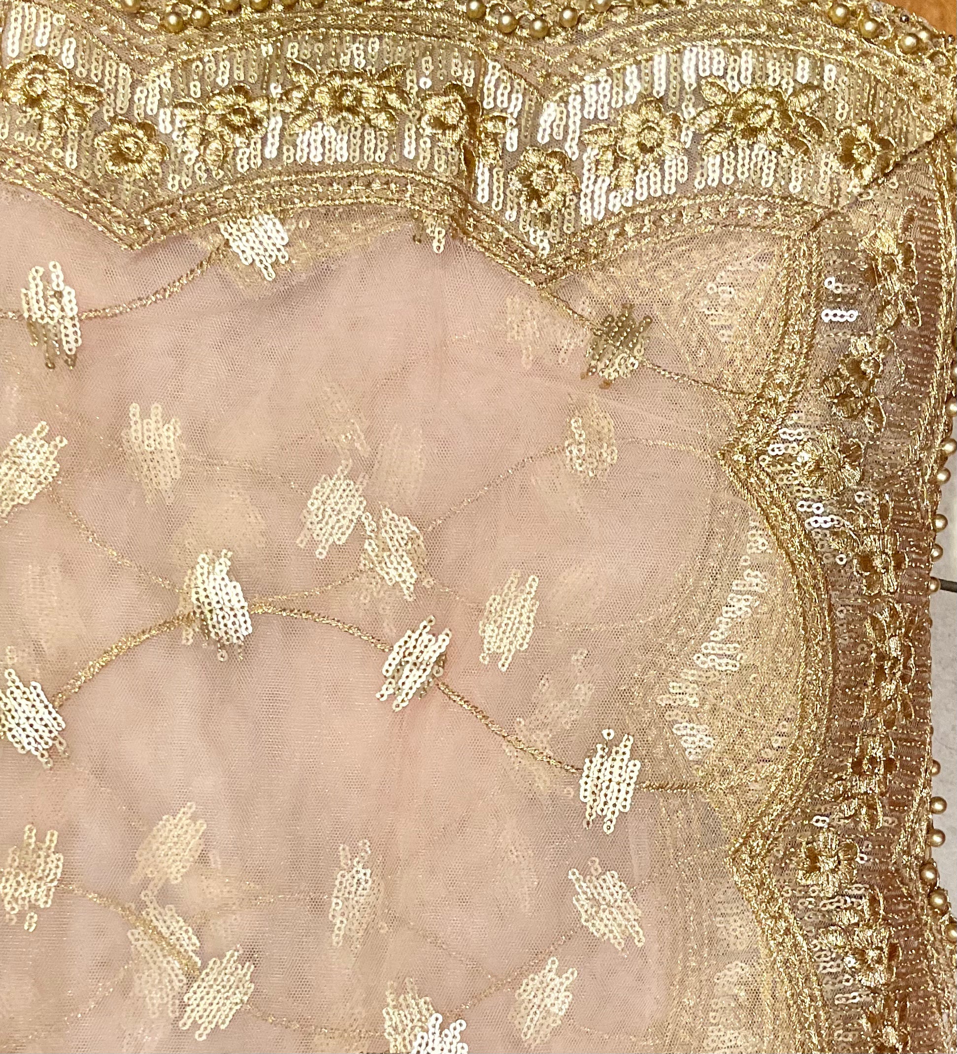 DT Gold Scallop Embroidered Dupatta - Vintage India NYC