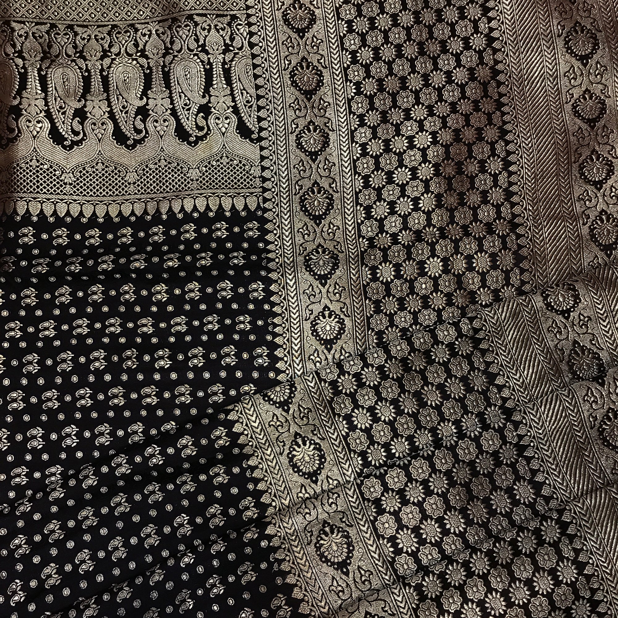 Vintage Banarasi Saree 305 - Vintage India NYC