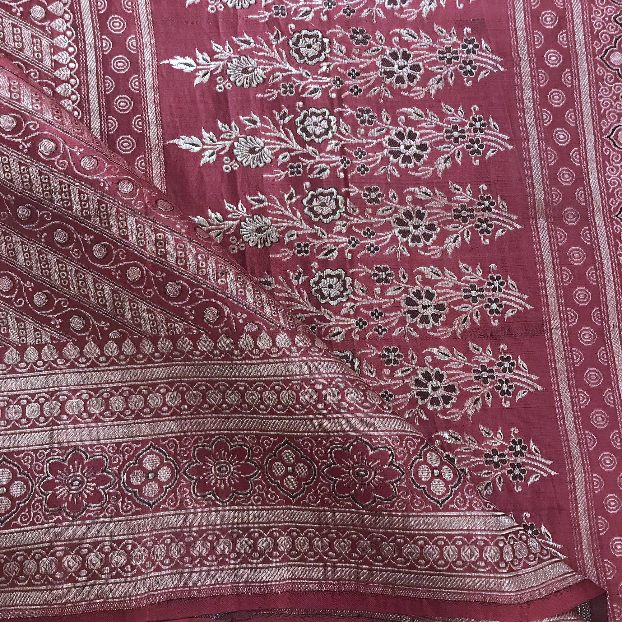 Vintage Banarasi Saree 331 - Vintage India NYC