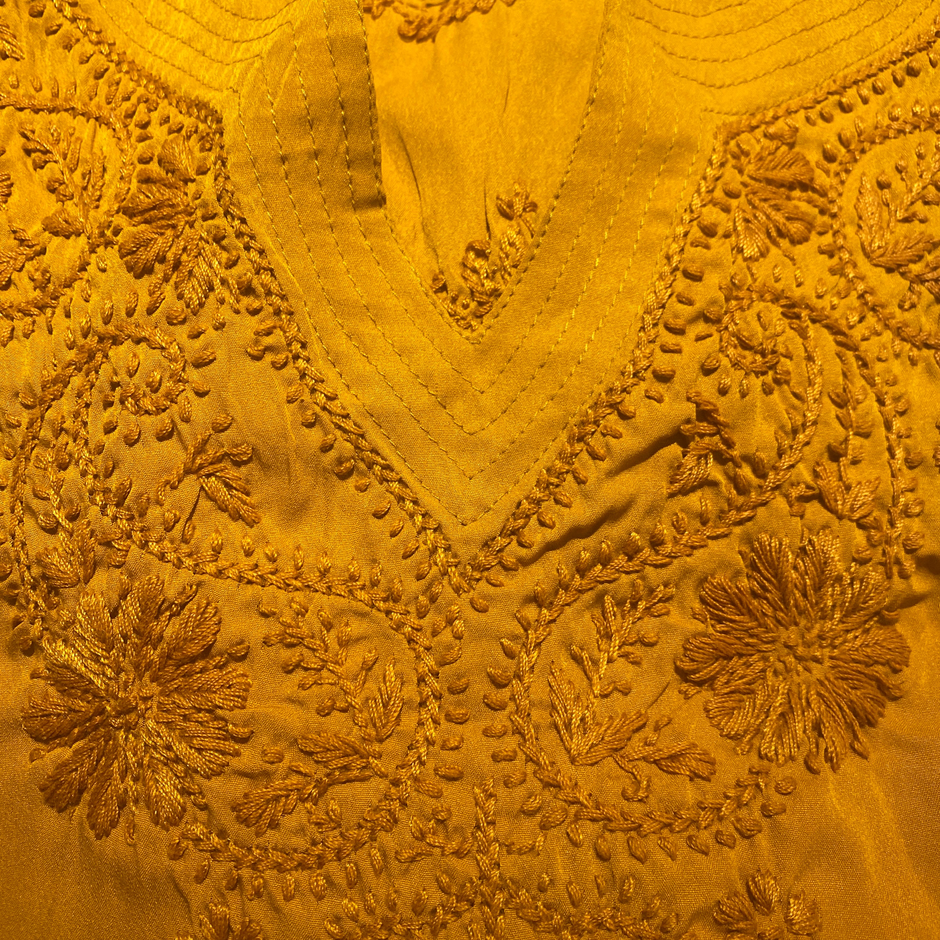 AR Short Embroidered Cotton Tunic Kurti-L - Vintage India NYC