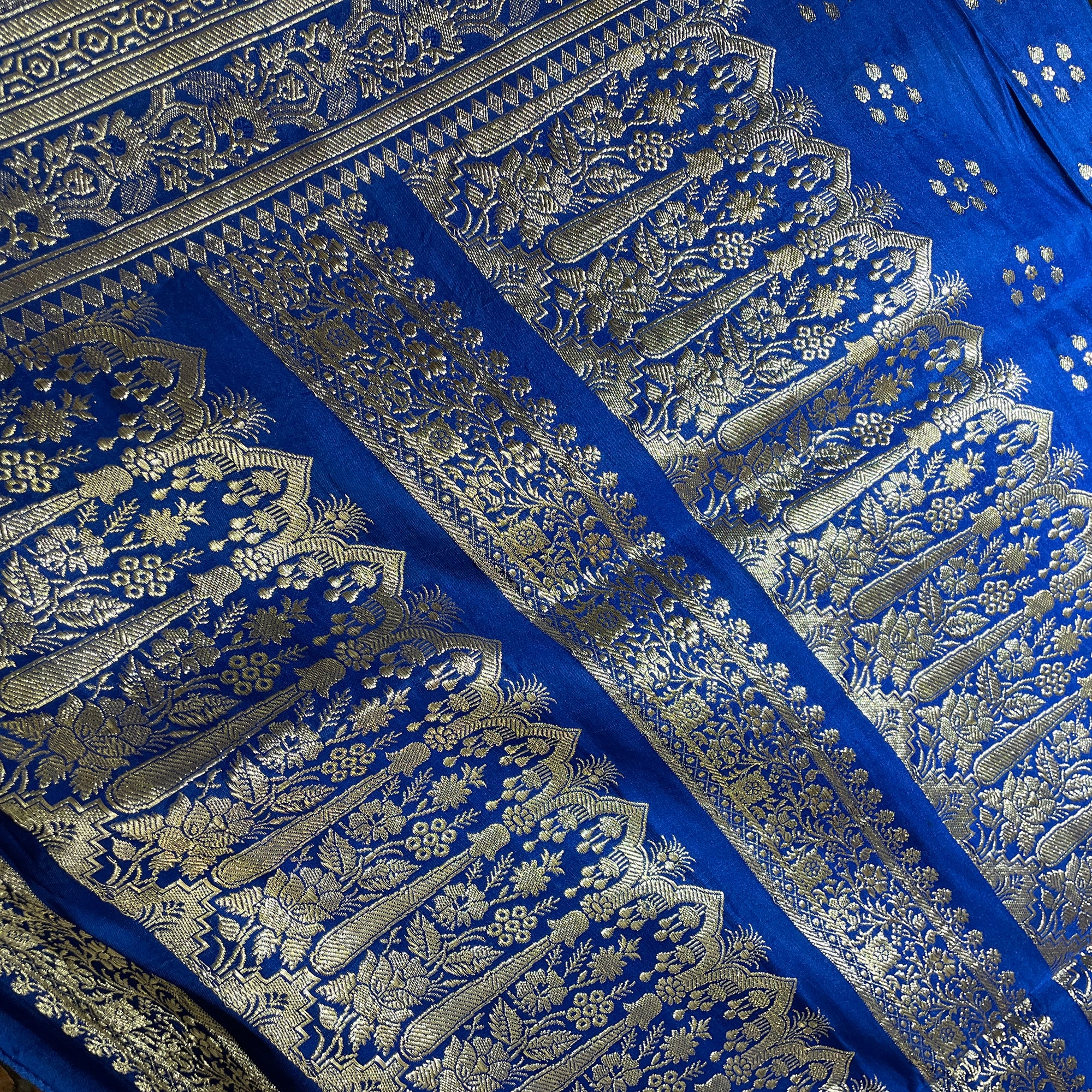 Vintage Banarasi Saree 603 - Vintage India NYC