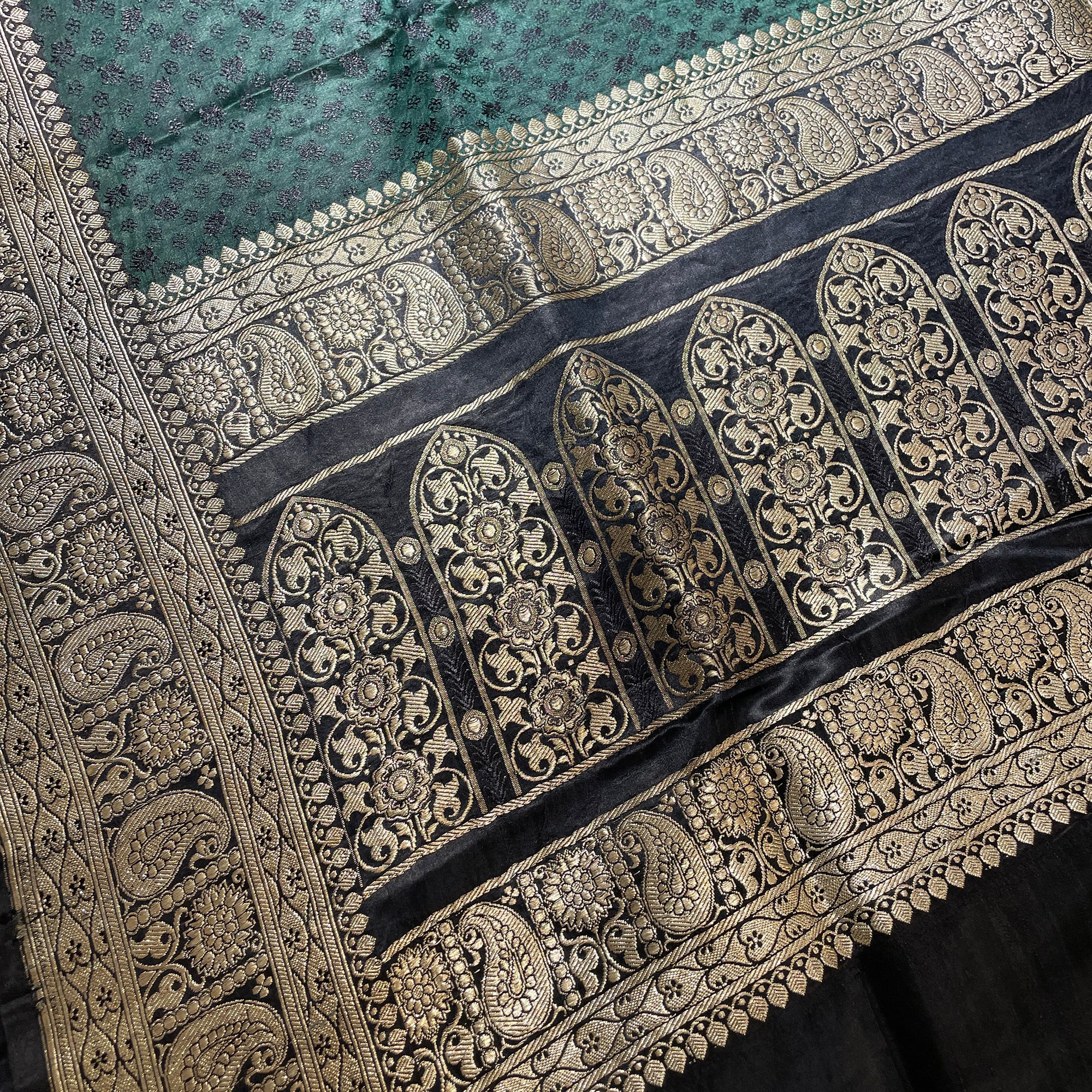 Vintage Banarasi Saree 610 - Vintage India NYC