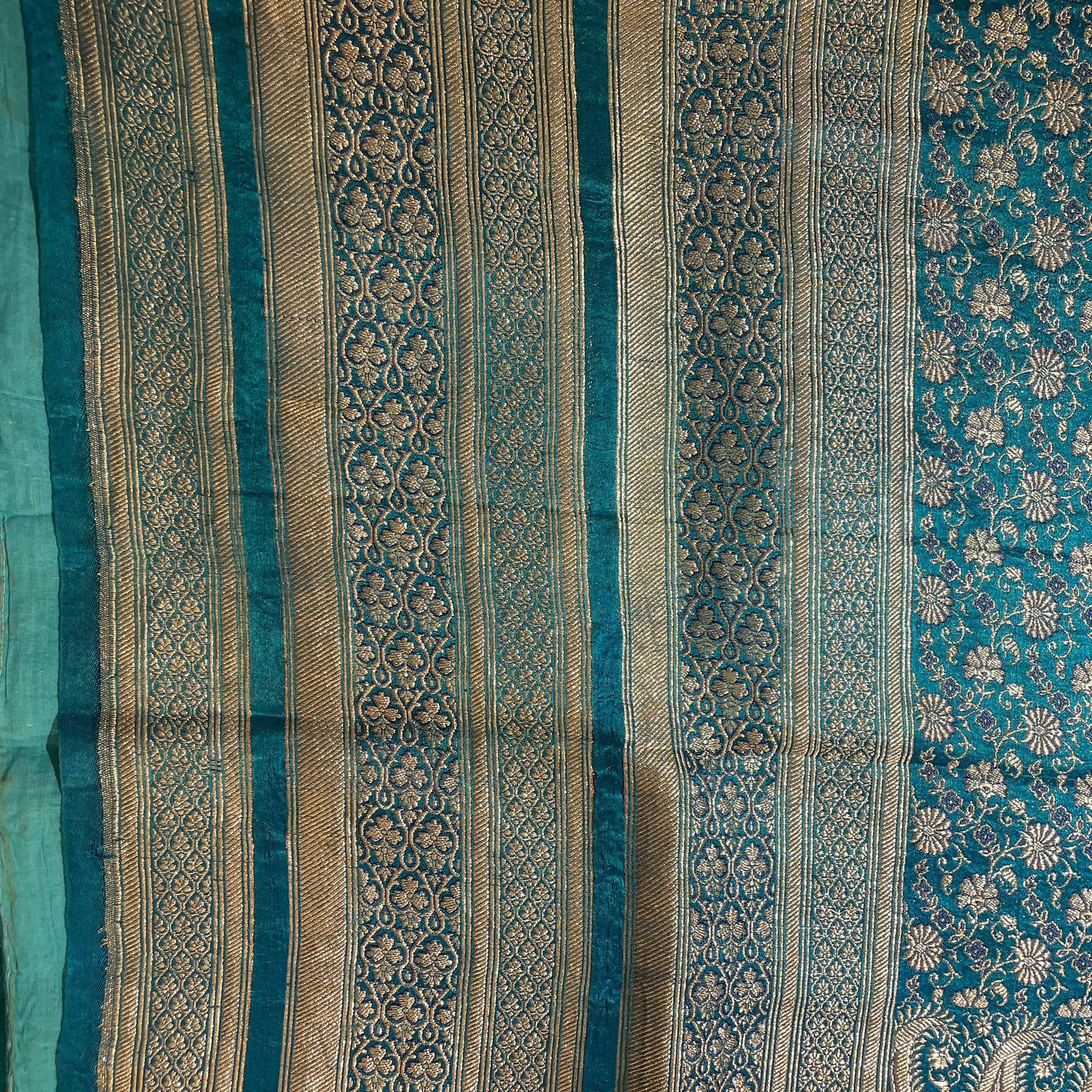 Vintage Banarasi Saree 616 - Vintage India NYC
