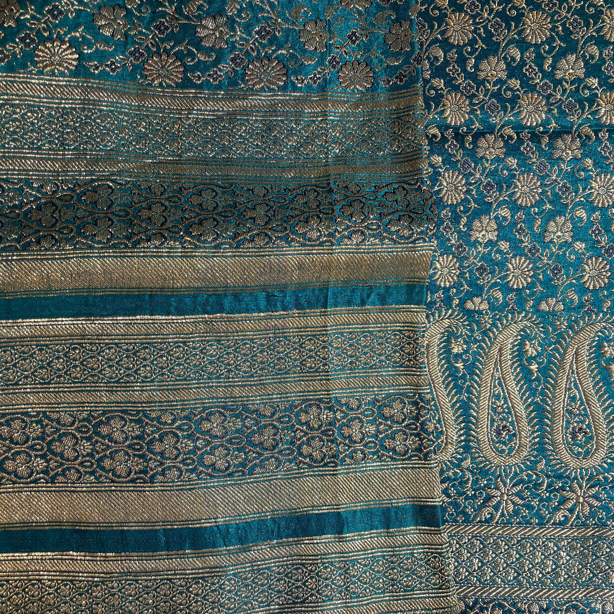 Vintage Banarasi Saree 616 - Vintage India NYC