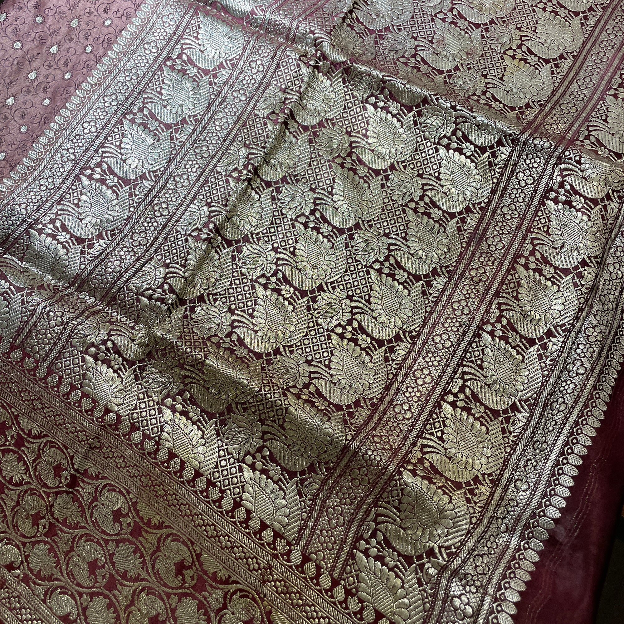 Vintage Banarasi Saree 618 - Vintage India NYC