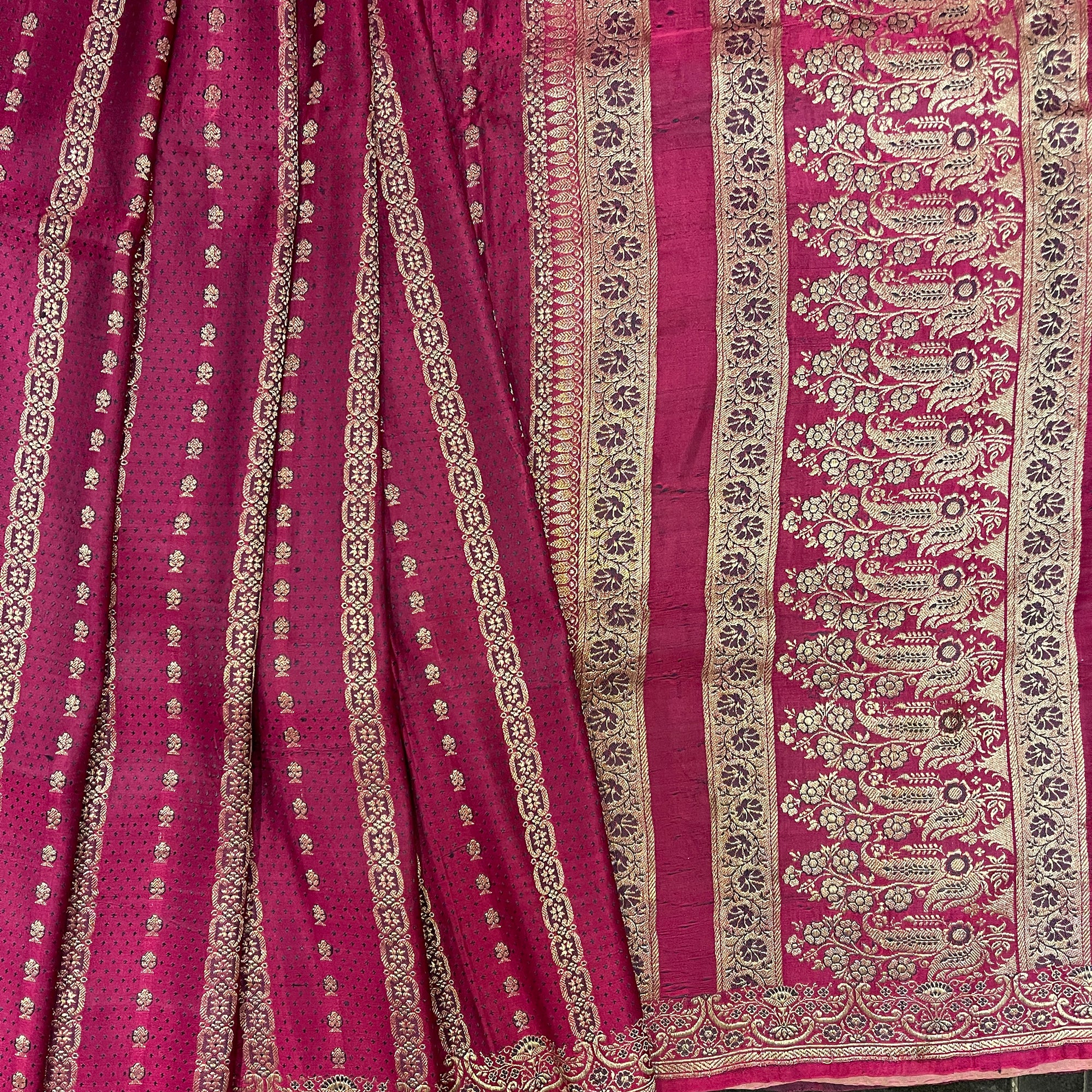 Vintage Banarasi Saree 110 - Vintage India NYC