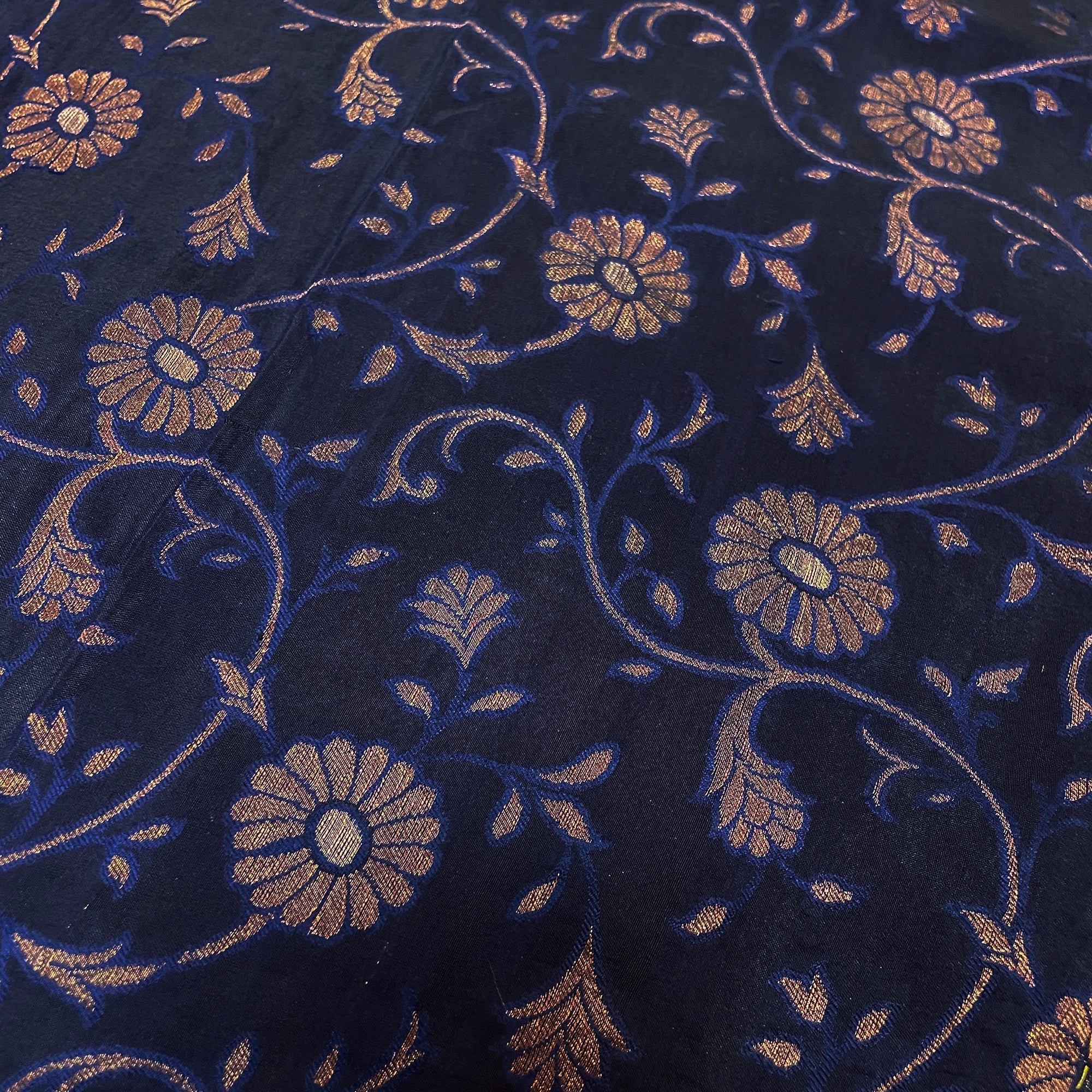 Vintage Banarasi Saree 711 - Vintage India NYC