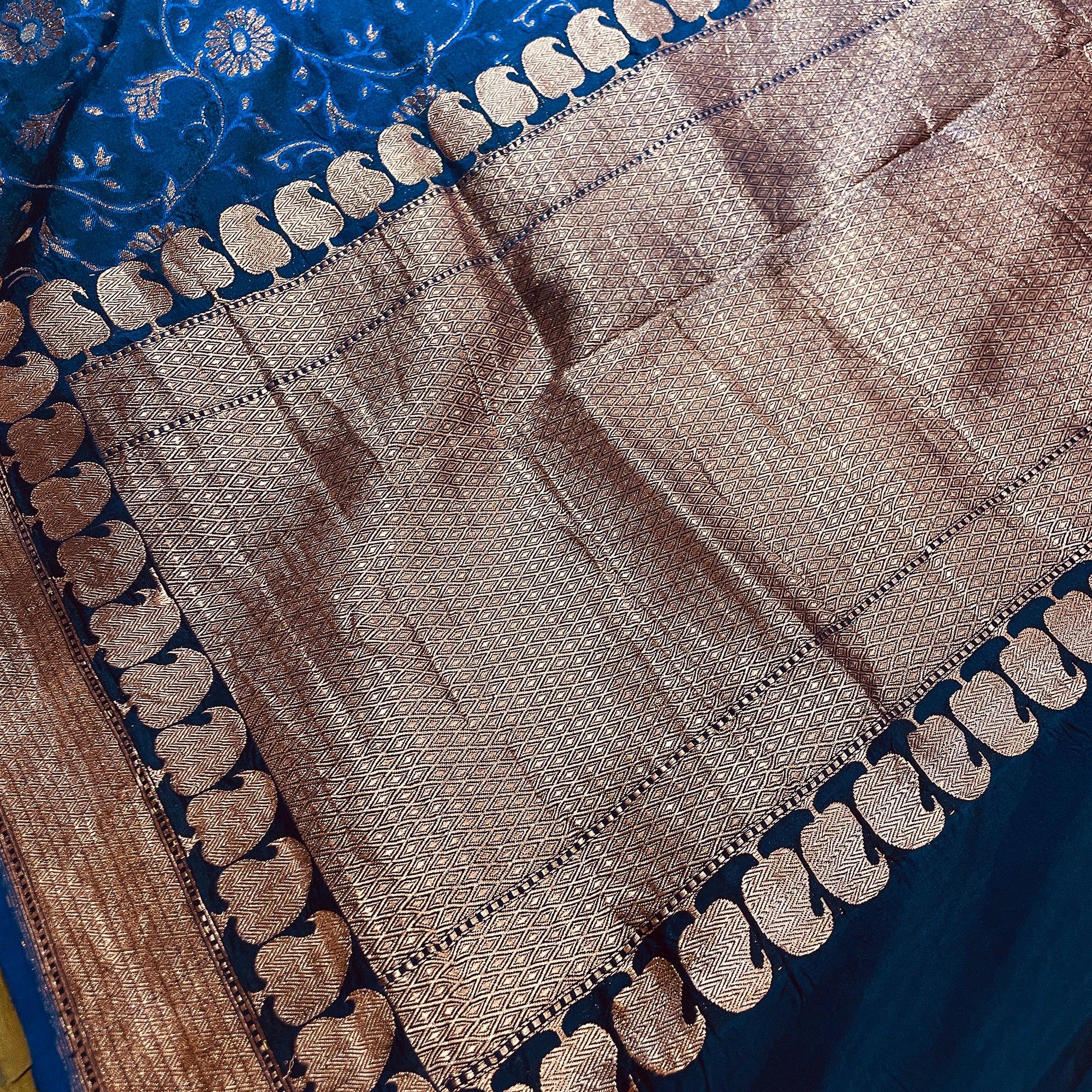 Vintage Banarasi Saree 711 - Vintage India NYC