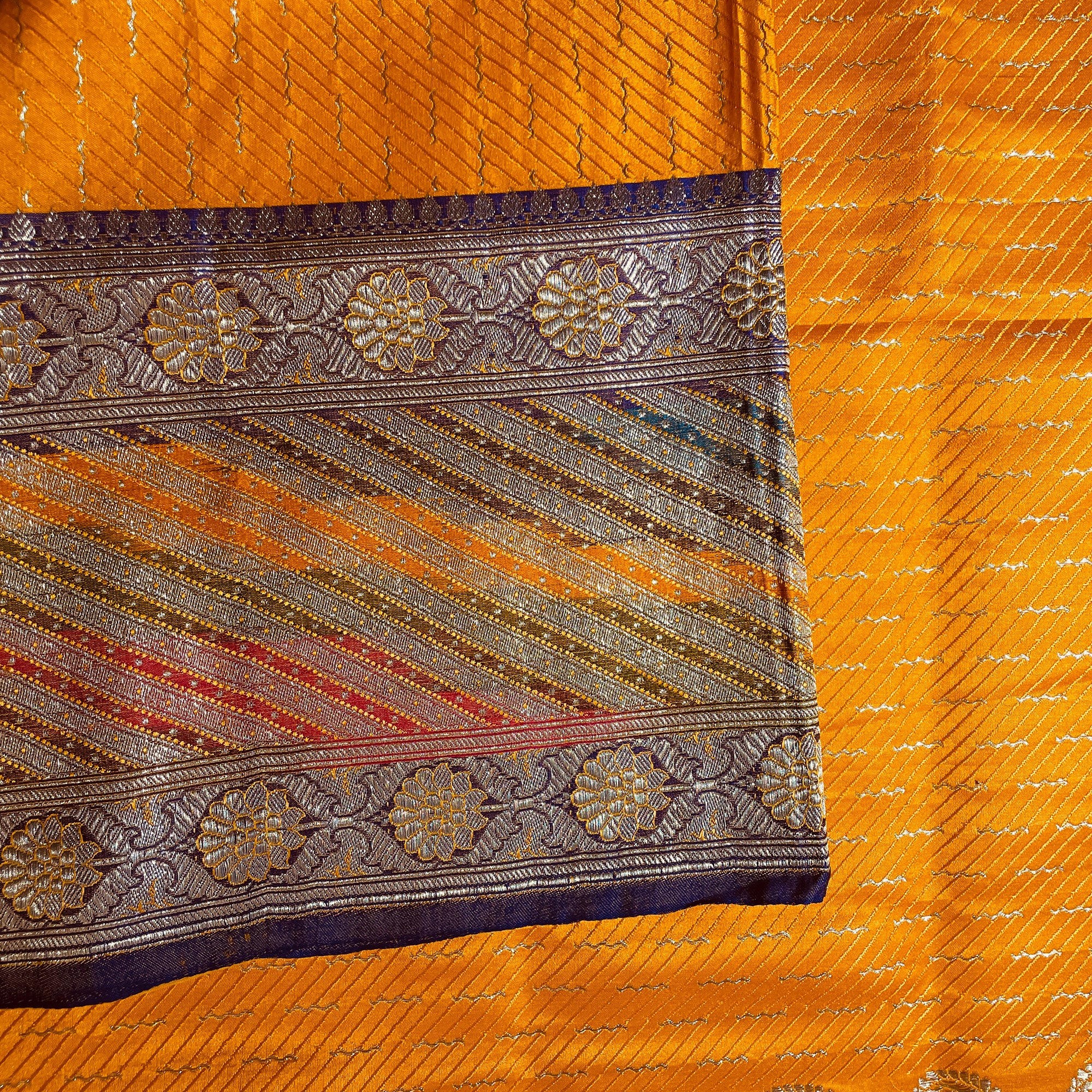 Vintage Banarasi Saree 712 - Vintage India NYC