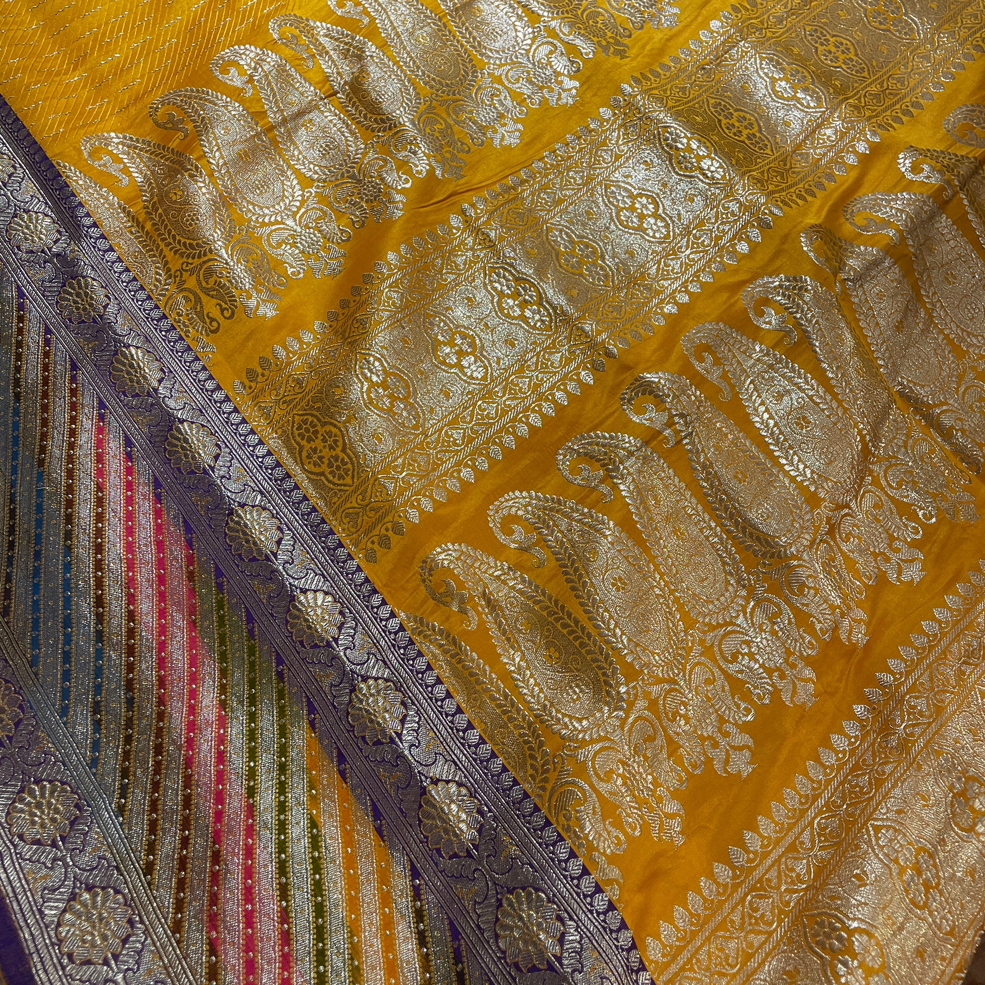 Vintage Banarasi Saree 712 - Vintage India NYC