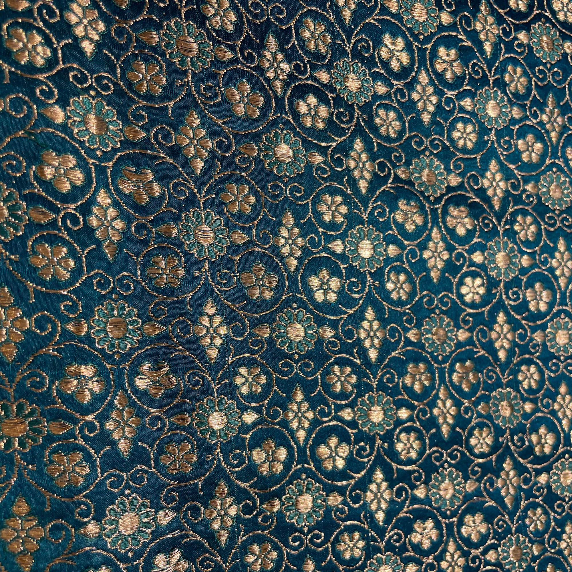 Vintage Banarasi Saree 722 - Vintage India NYC