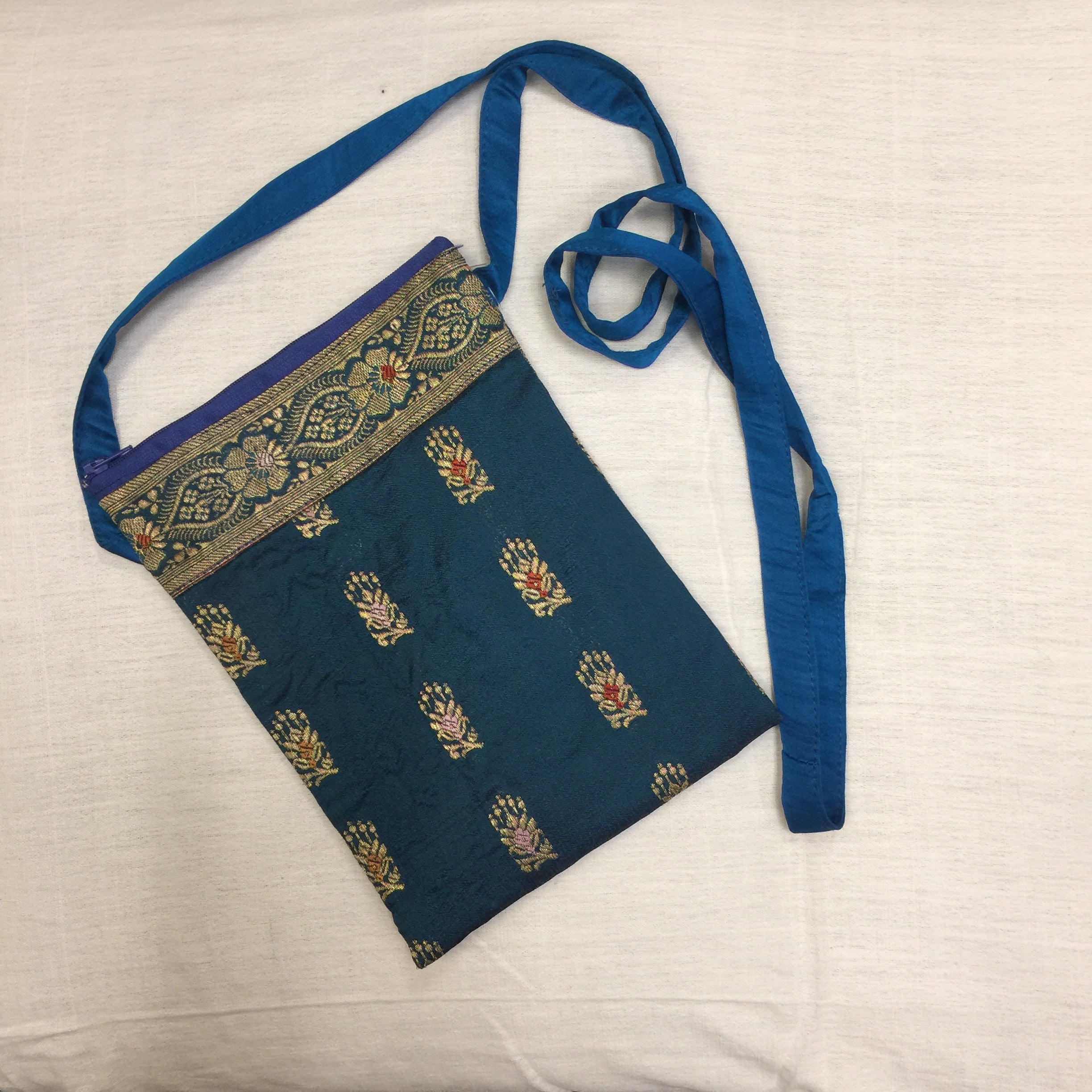 Vintage Saree Shoulder Pouch - Vintage India NYC