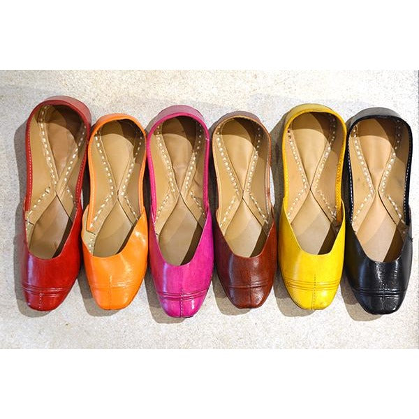 Handmade leather shoes in many colors - Vintage India NYC