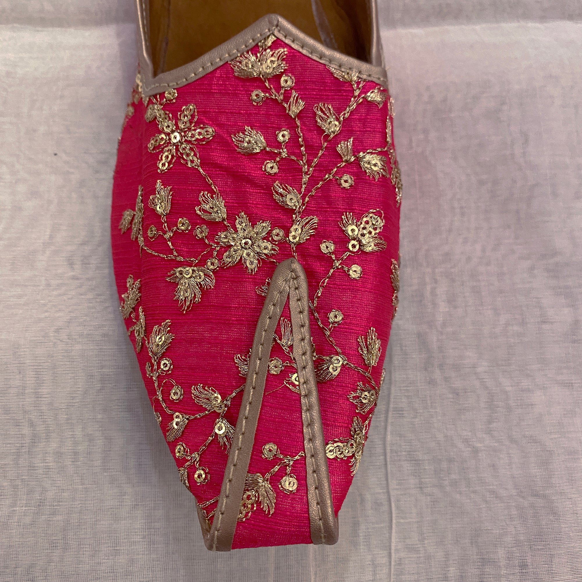 YD Fuchsia Mojaris - Vintage India NYC