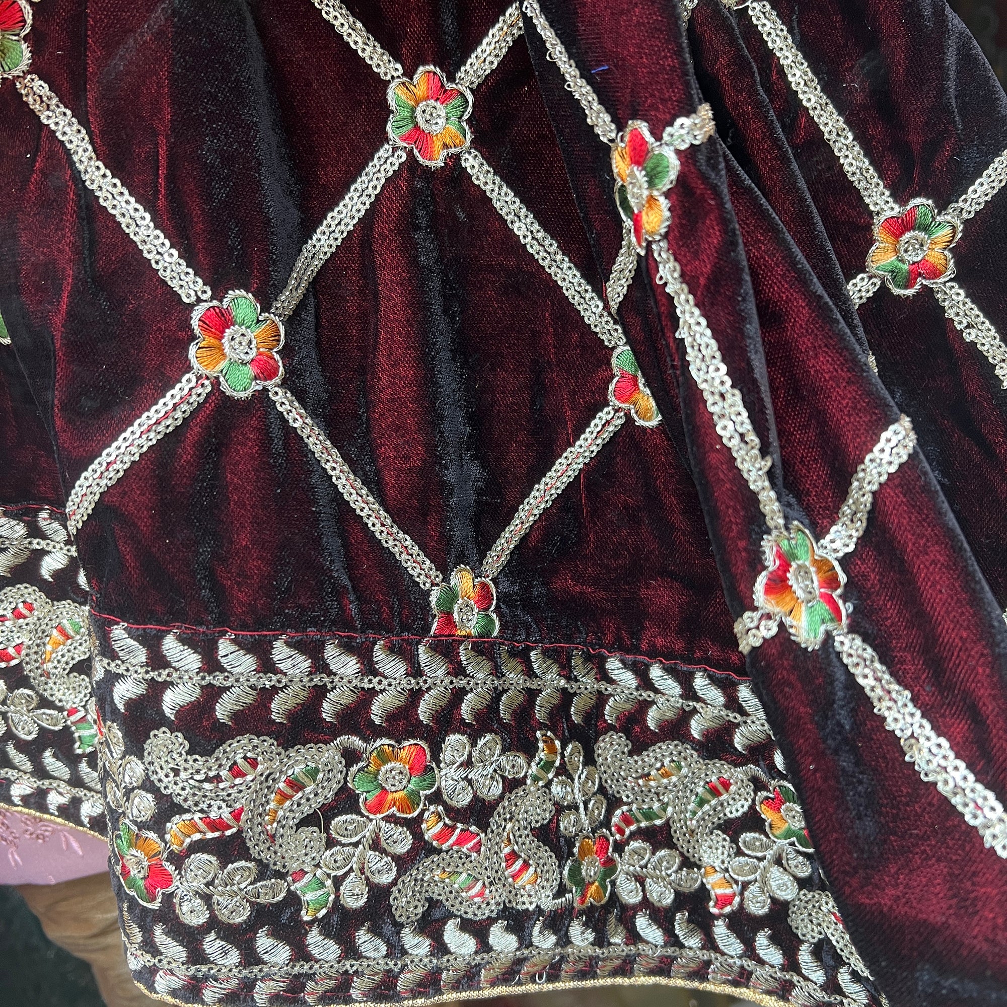 DT Mens Embroidered Velvet Dupatta - Vintage India NYC