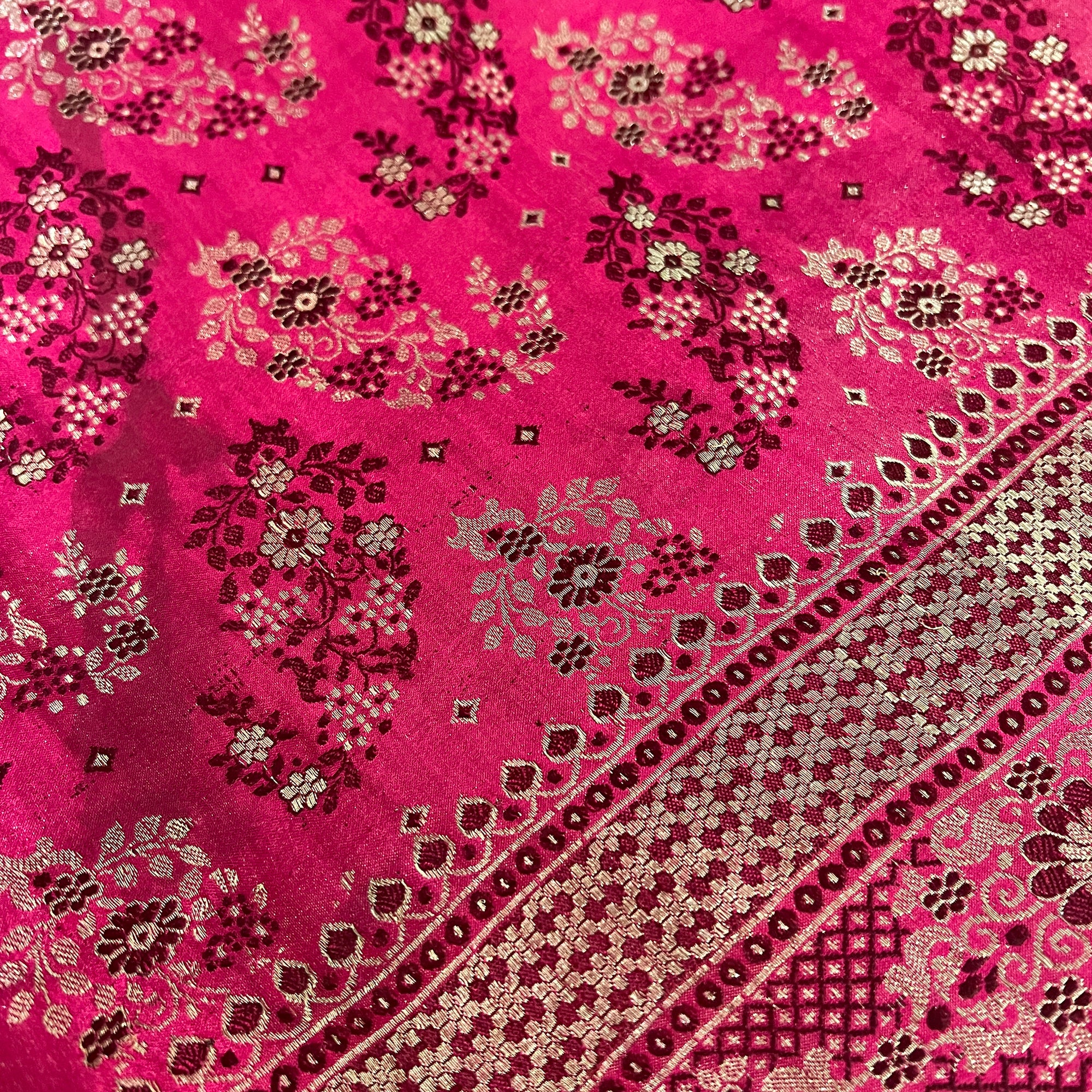 Vintage Banarasi Saree 755 - Vintage India NYC