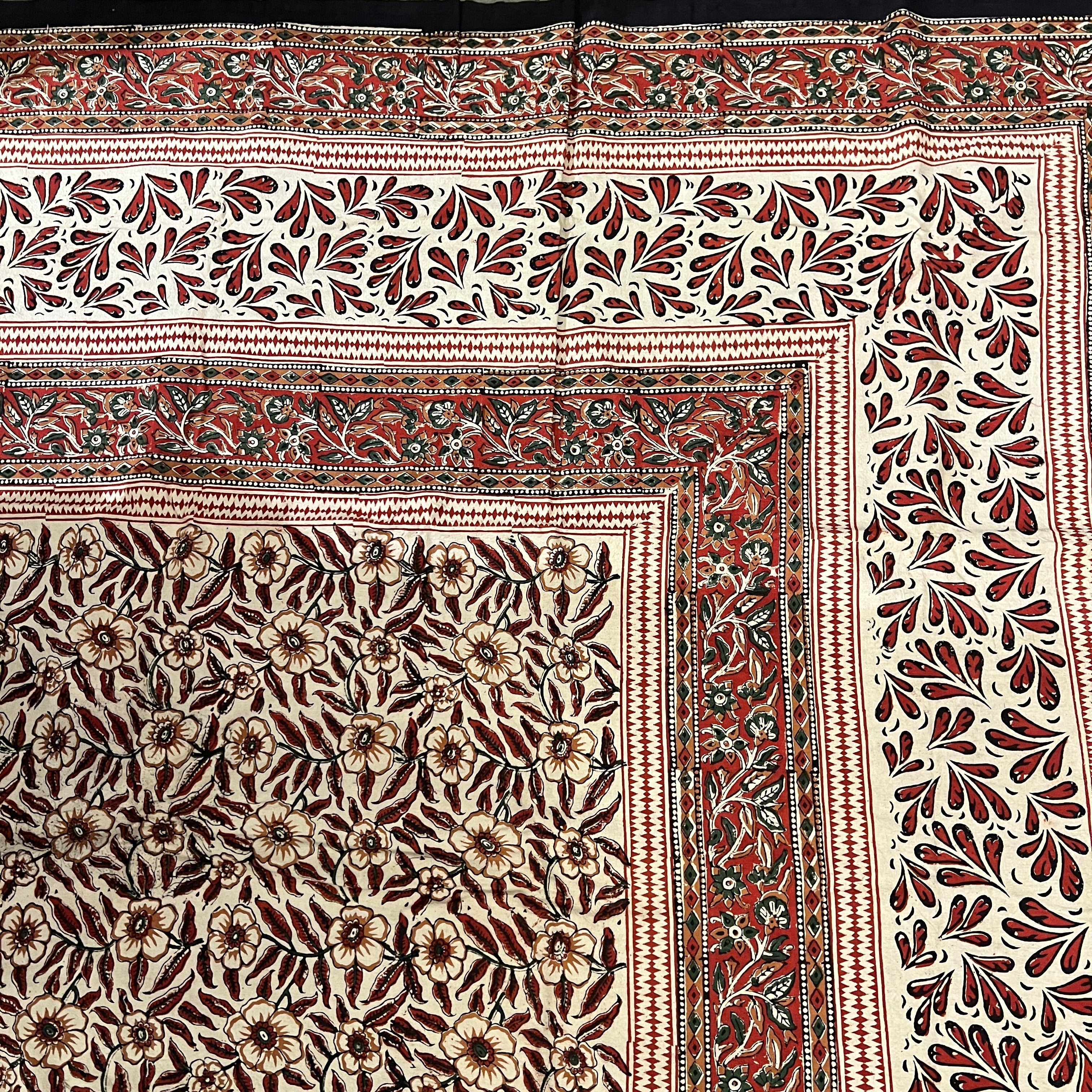 Red & Black Floral Bedcover w/ Pillowcases-Queen - Vintage India NYC