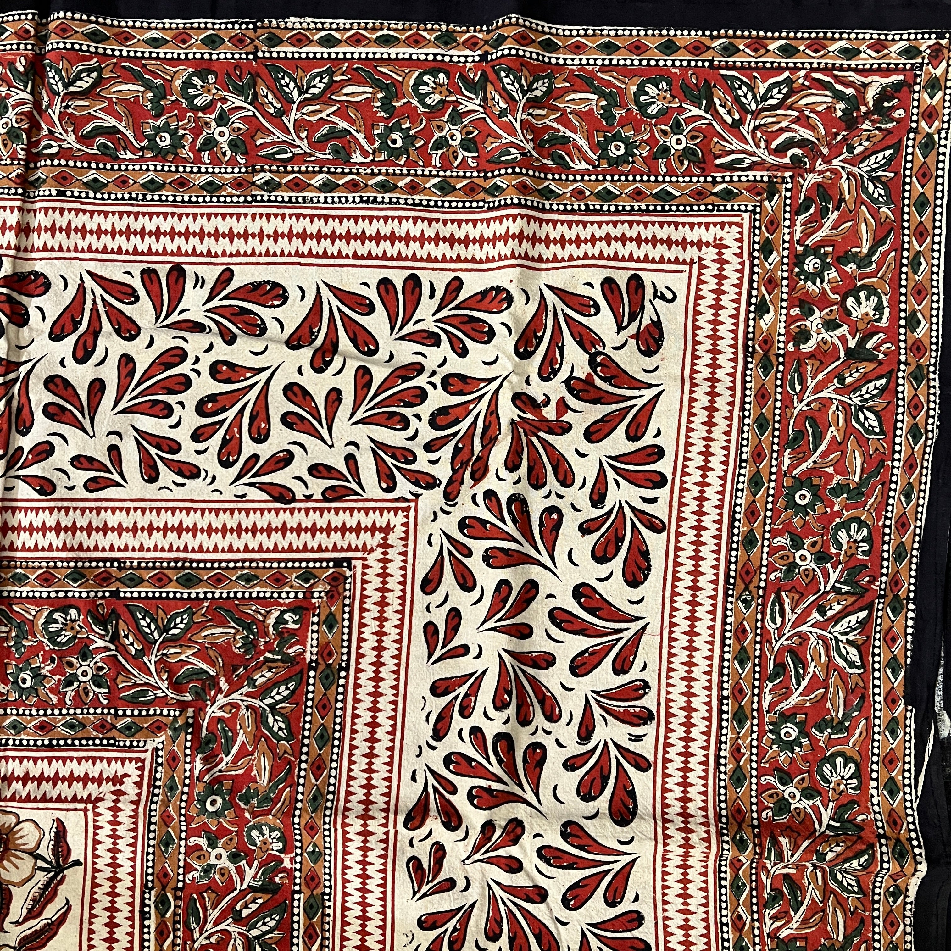 Red & Black Floral Bedcover w/ Pillowcases-Queen - Vintage India NYC