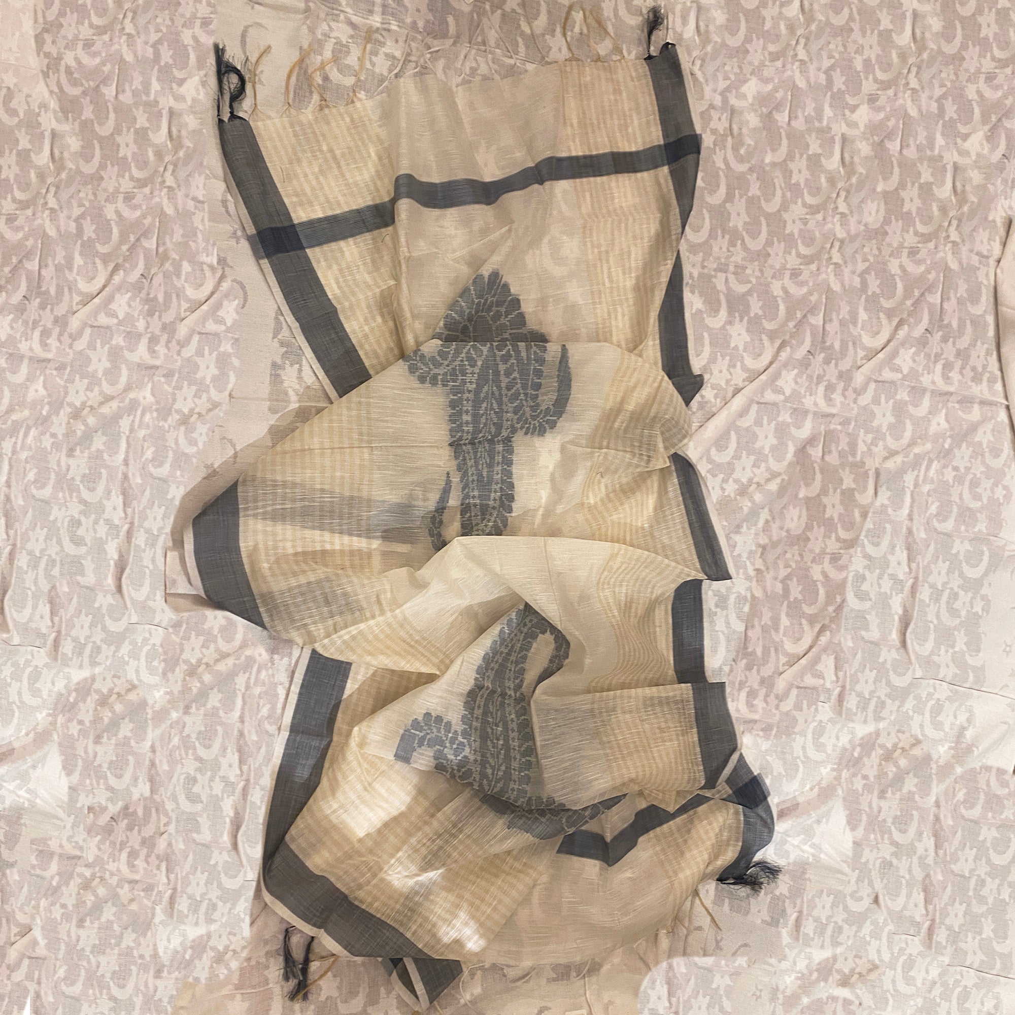 Ivory Handwoven Dupatta 8551 - Vintage India NYC