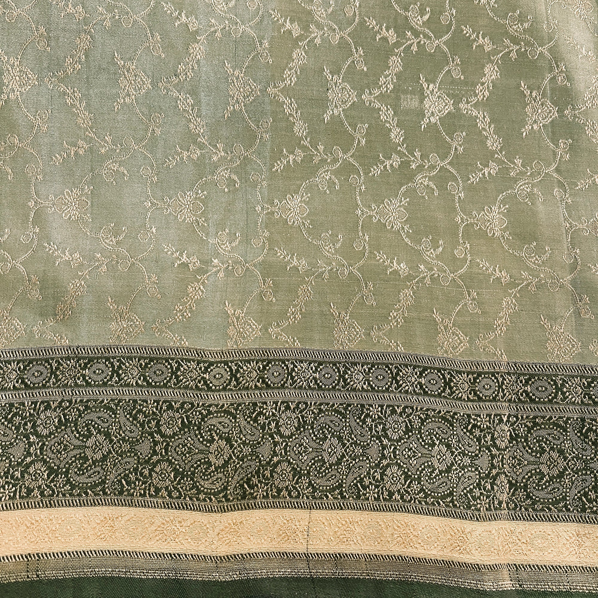 Vintage Banarasi Saree 731 - Vintage India NYC