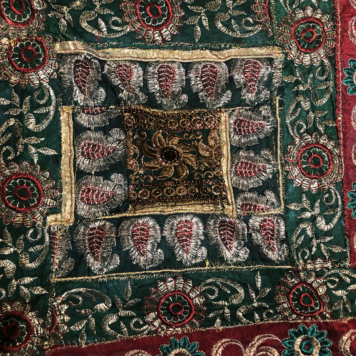 Wall hanging square 04 - Vintage India NYC