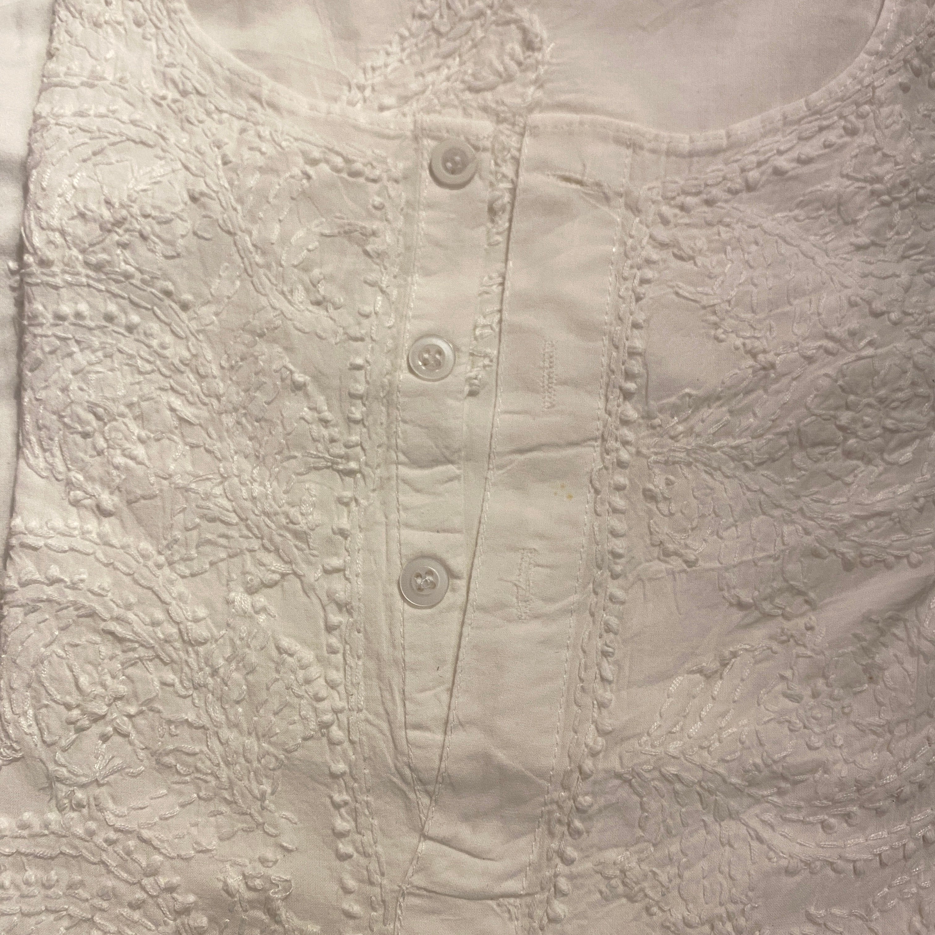 AR White Organic Cotton 3 Button Short Kurta - Vintage India NYC
