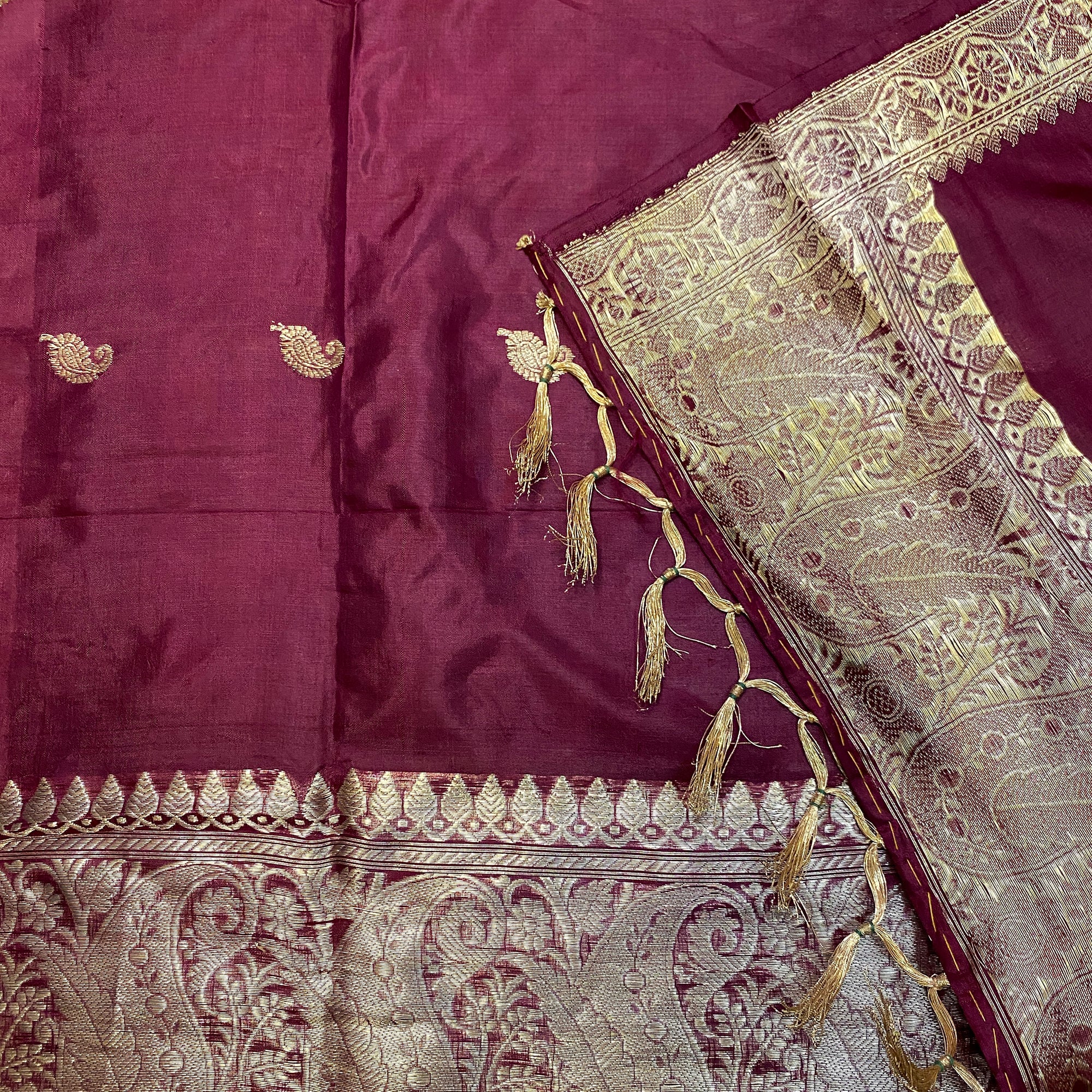Handwoven Pure Silk and Gold Zari Dupatta Stoles-Many Colors - Vintage India NYC