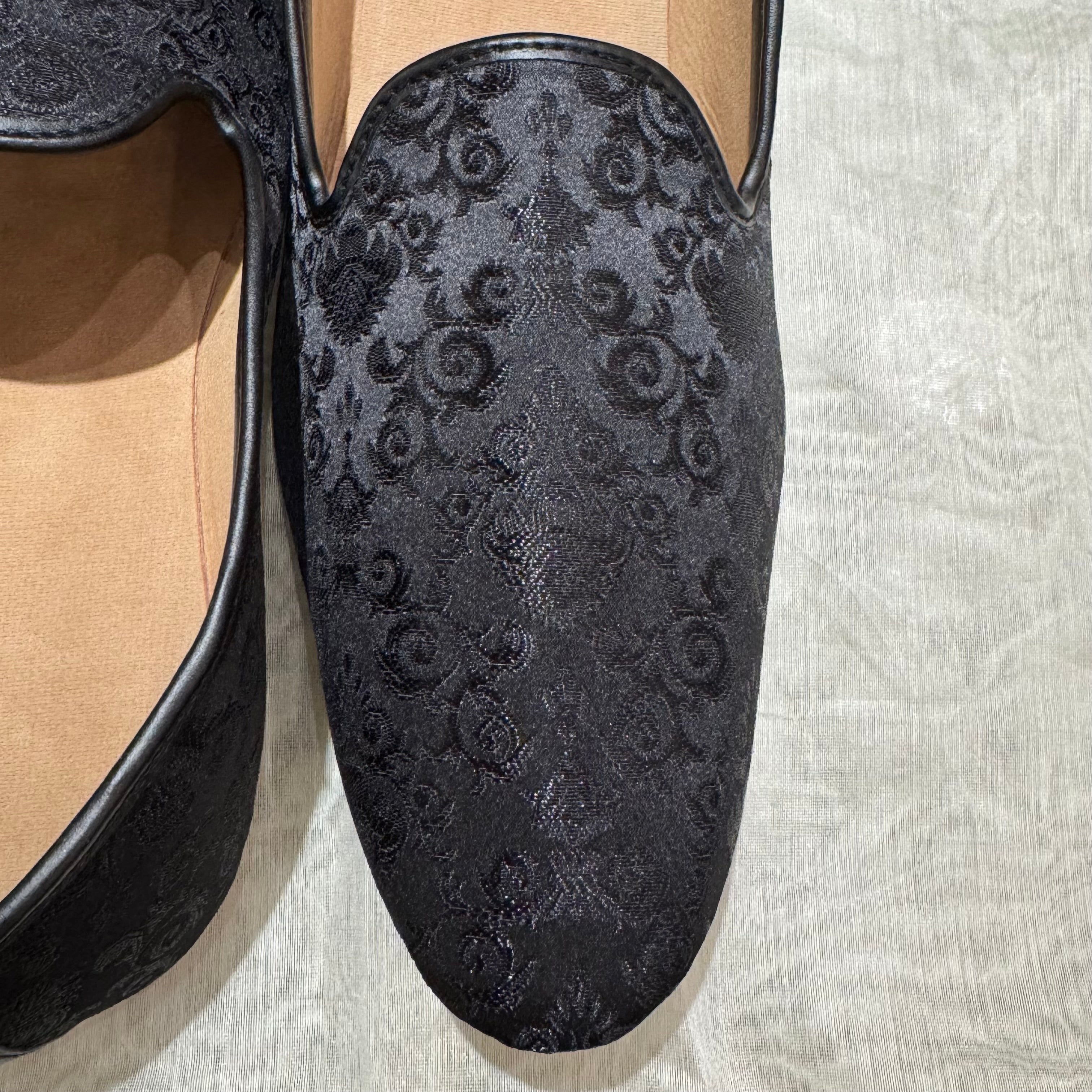 Black Scroll Loafer