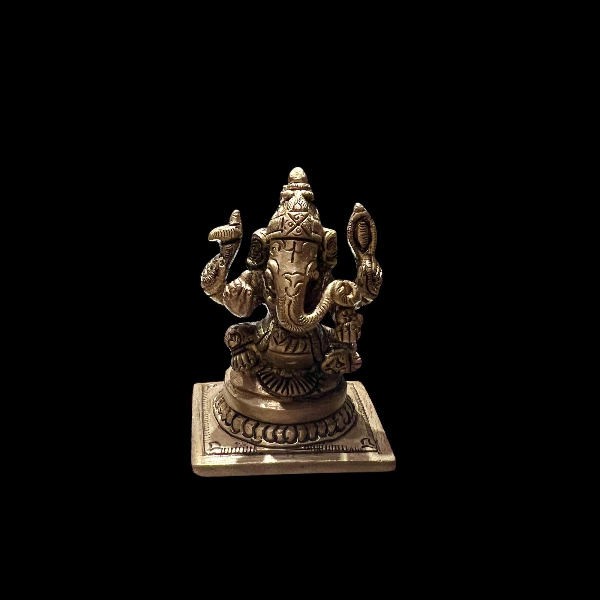 GM Brass Ganesh 90- 1.75in