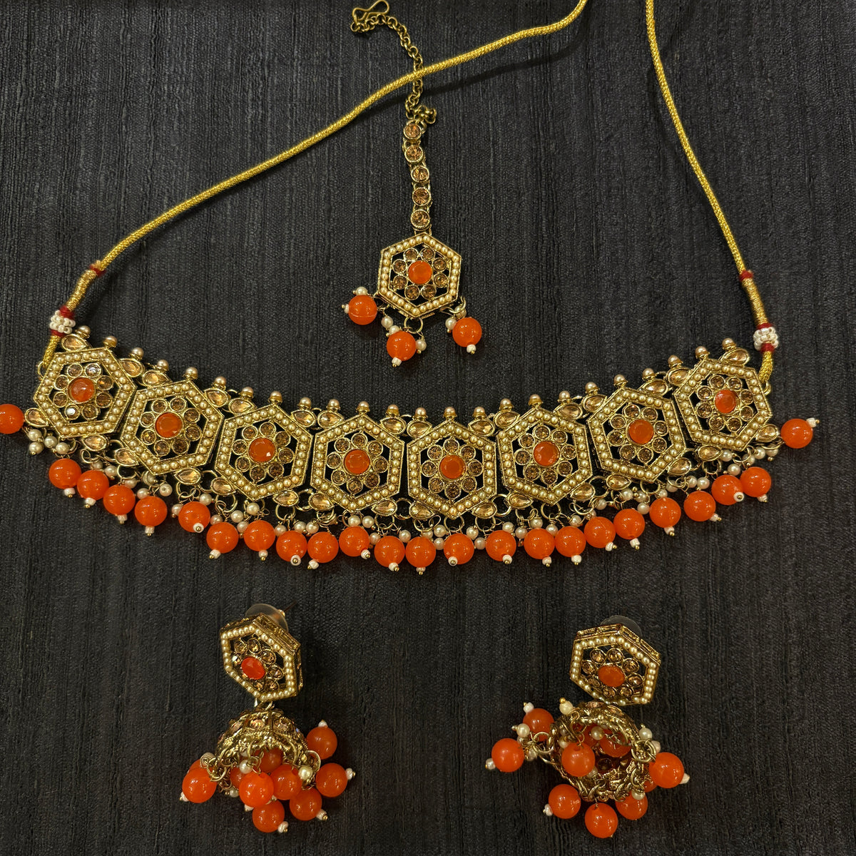DT Hexagon Pearl Choker Sets