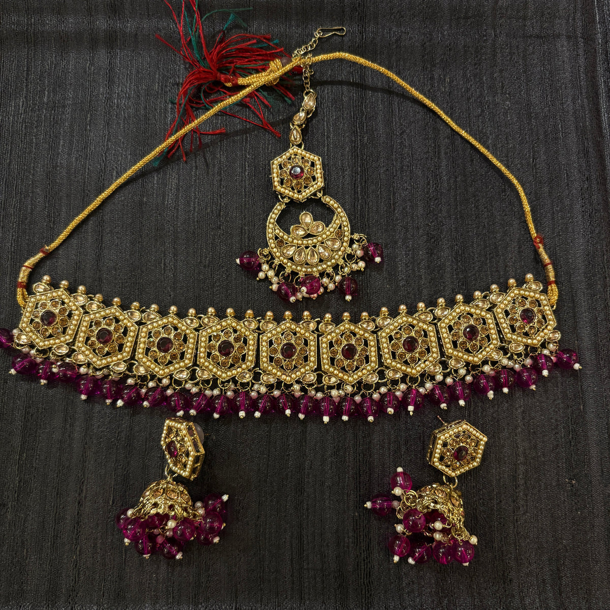 DT Hexagon Pearl Choker Sets