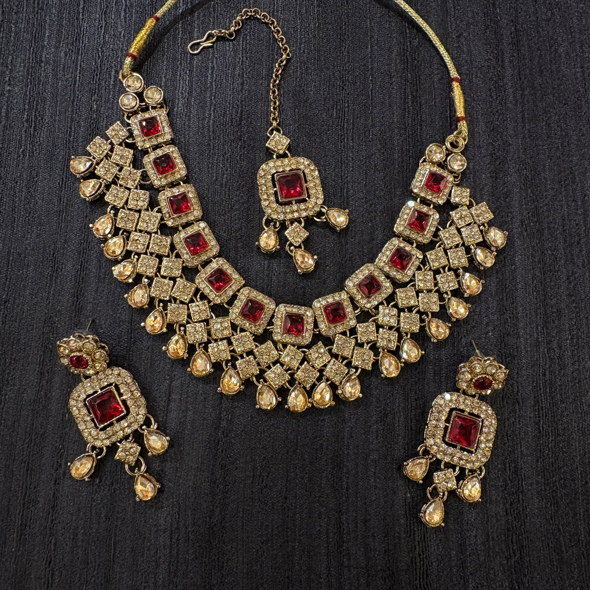 DT Gold Square Stone Necklace Set