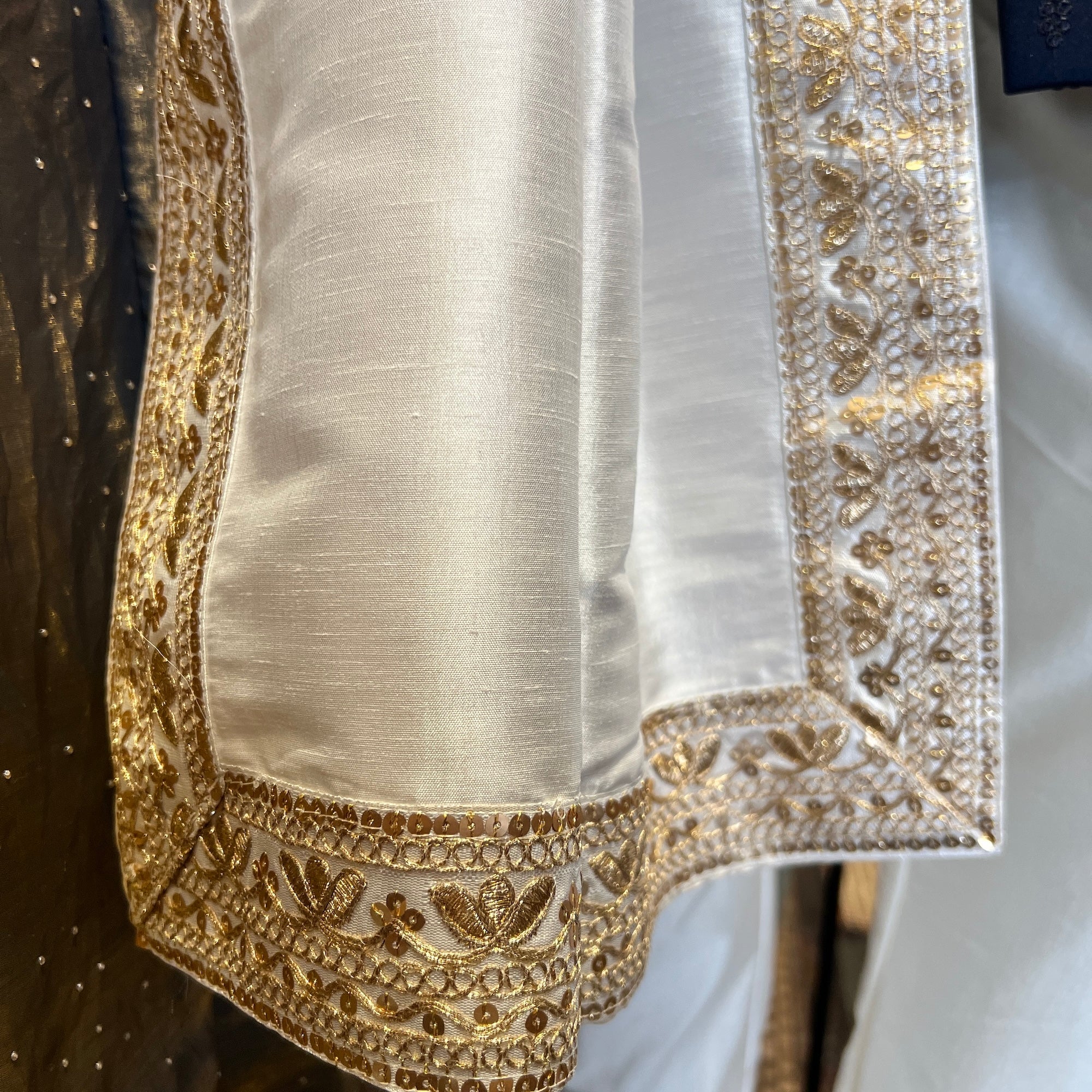 Mens Ivory Dupatta - Vintage India NYC