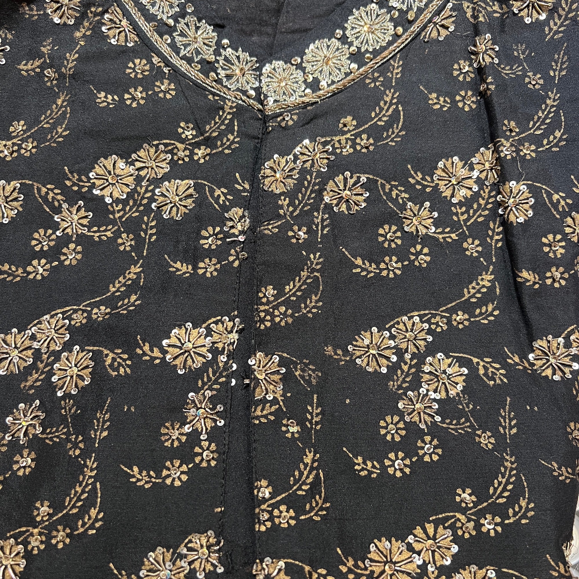 Black Embroidered Kurta Set- Size 40 - Vintage India NYC