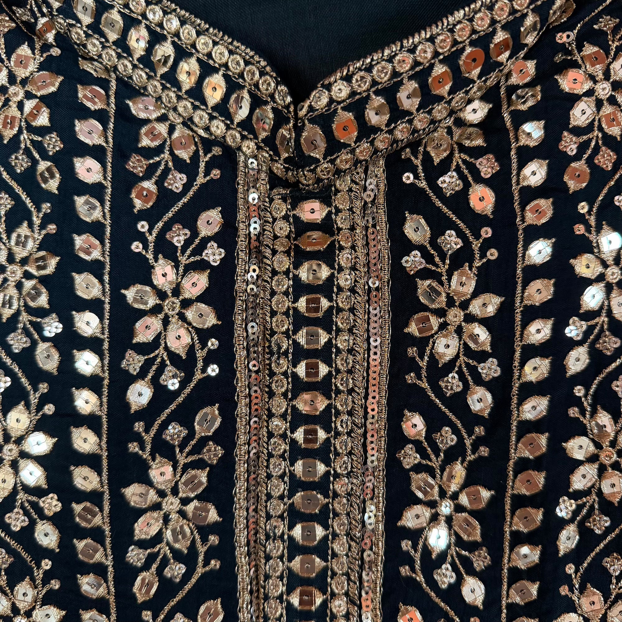 Deep Ocean Embroidered Kurta w/ Stole