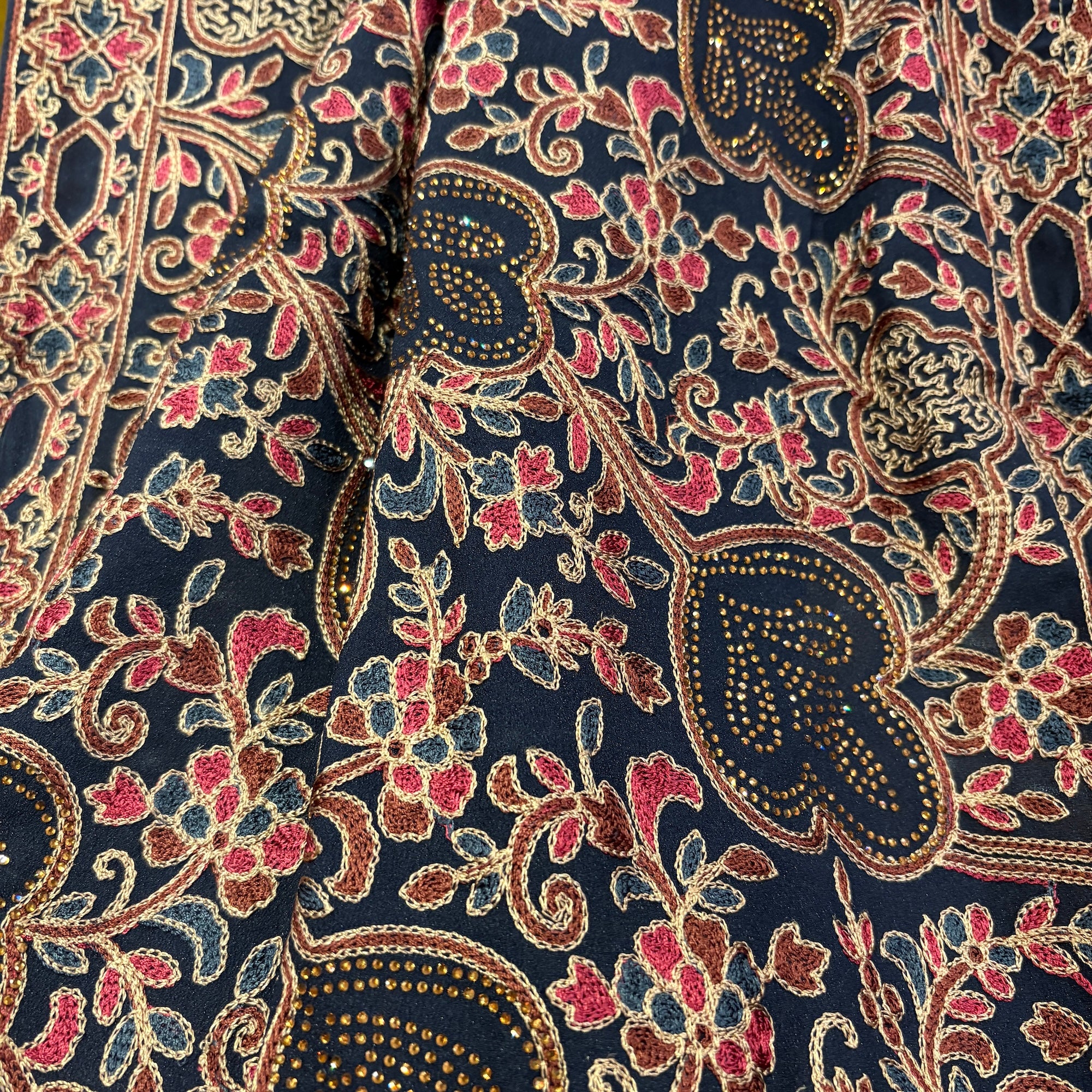 Mens Crepe Heavy Embroidered Dupatta-2 Colors