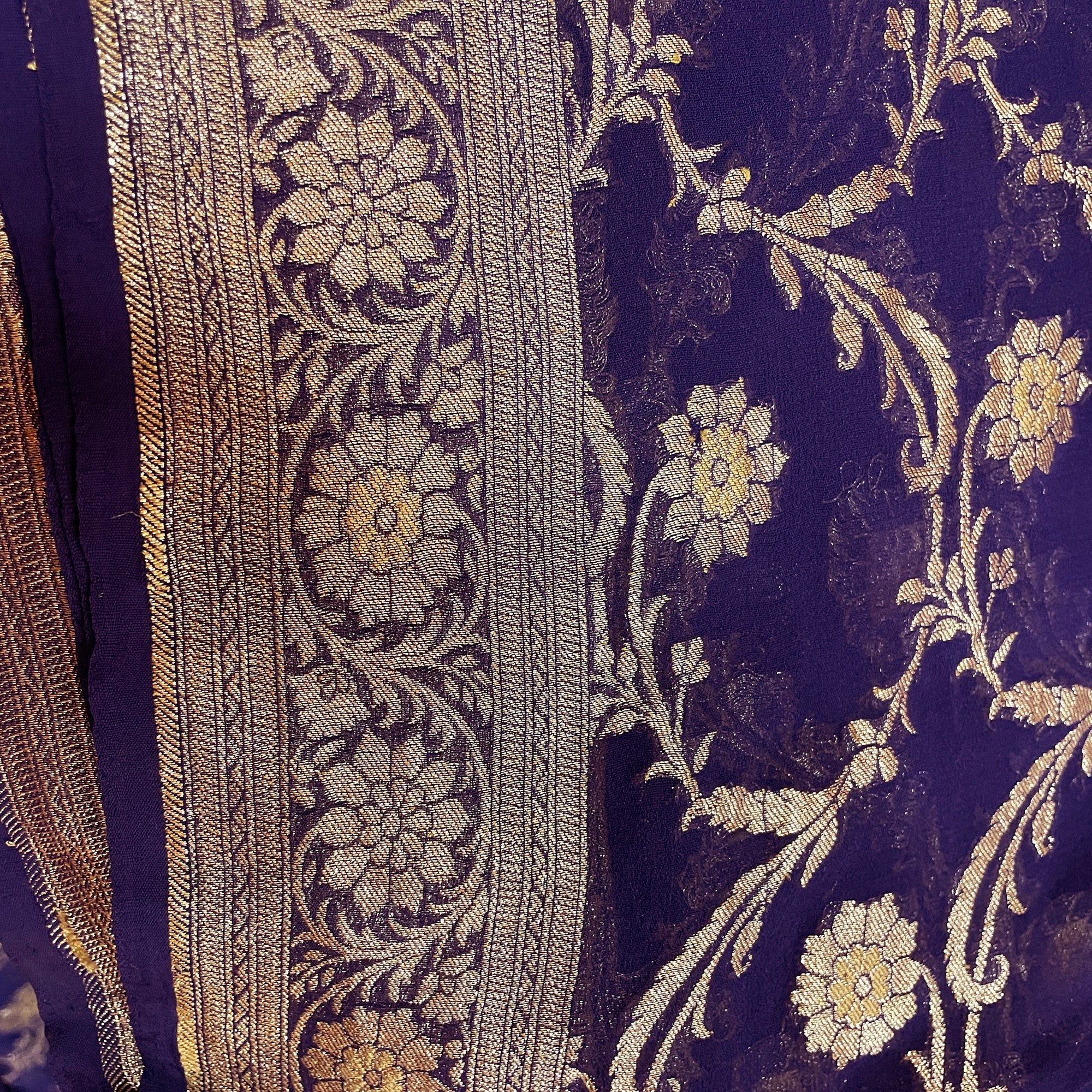 Vintage Banarasi Saree 725 - Vintage India NYC