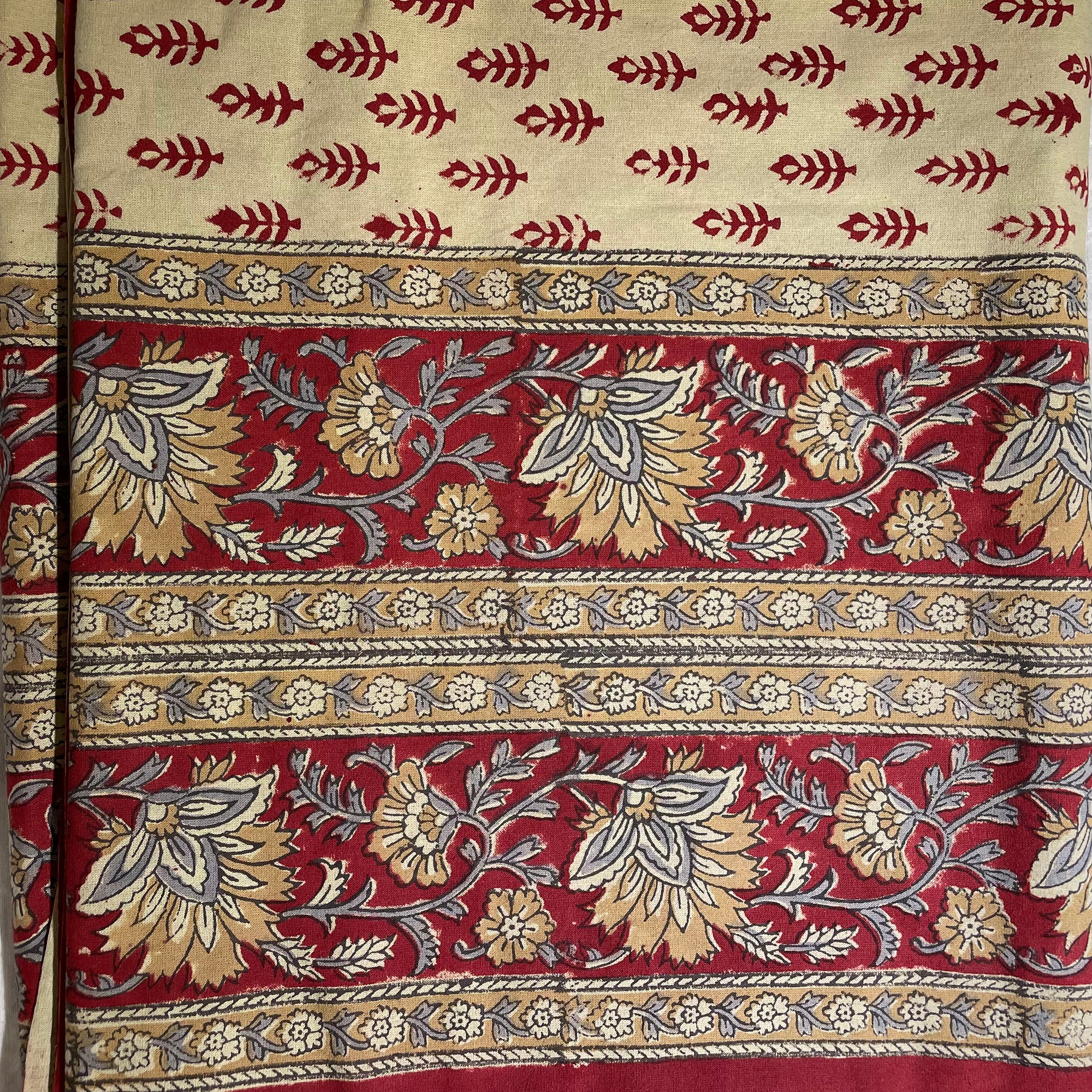 AR Blockprint Tablecloth with 12 Napkins-Red & Tan - Vintage India NYC